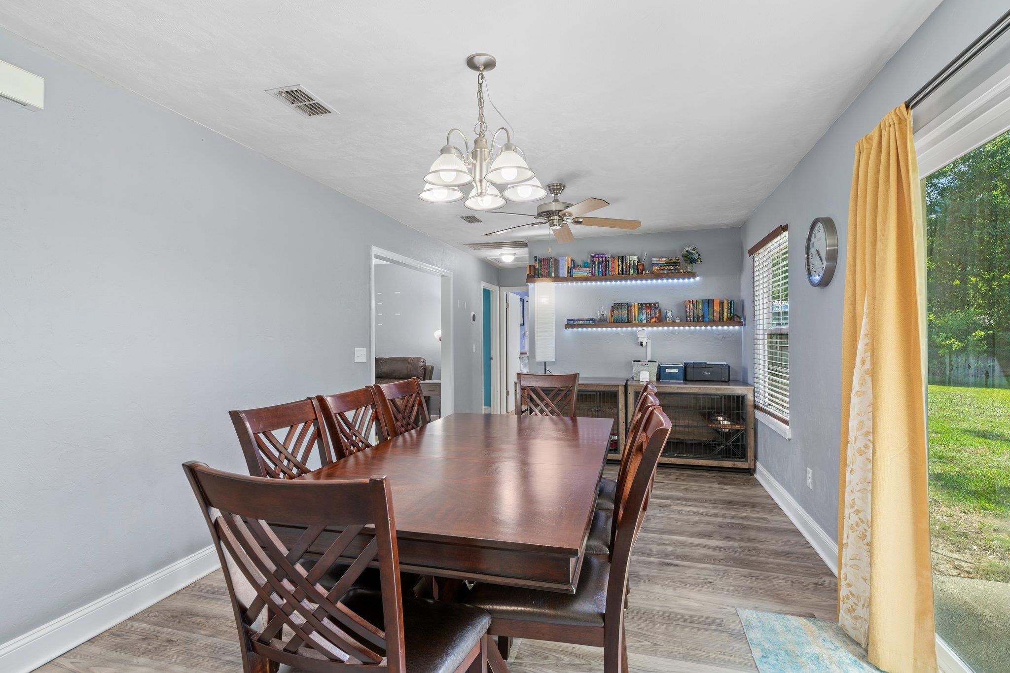 6812 Hill Gail Trl