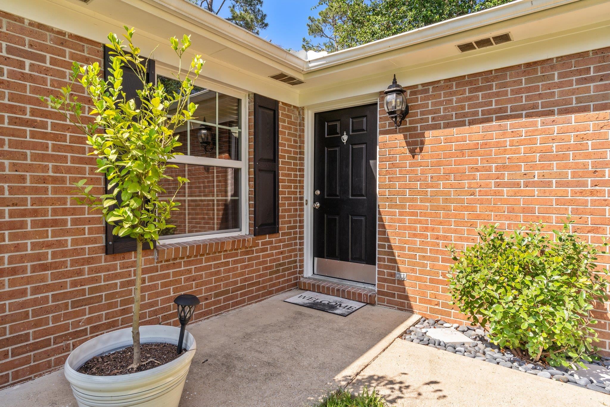 6812 Hill Gail Trl