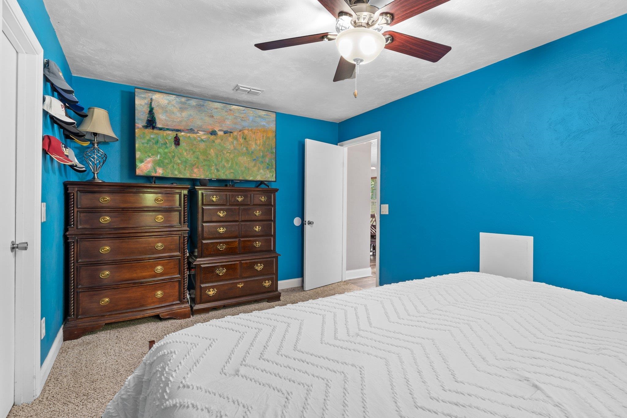 6812 Hill Gail Trl