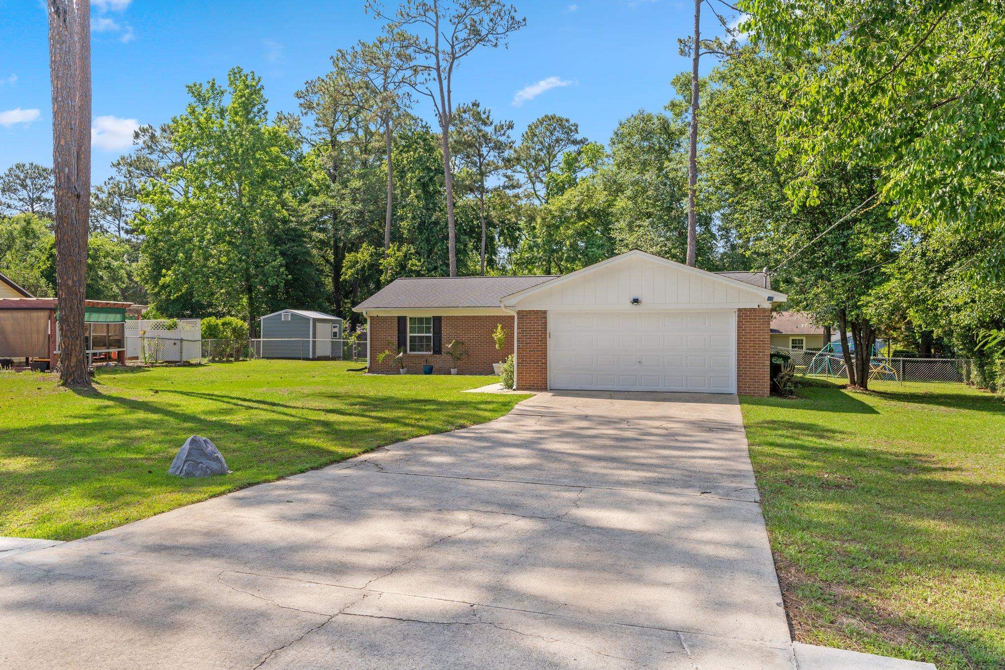 6812 Hill Gail Trl