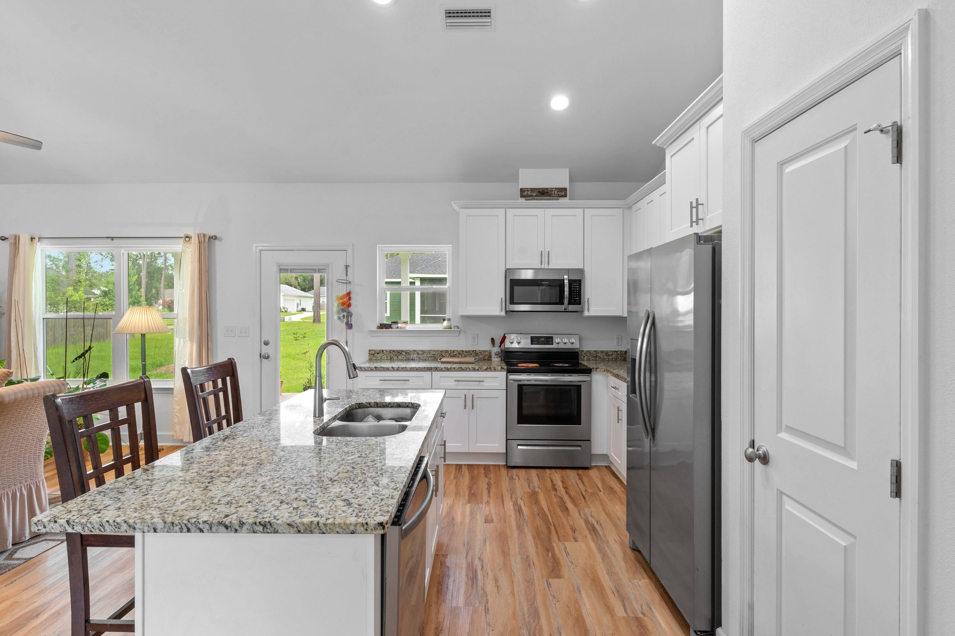 1530 Sweetbay Court