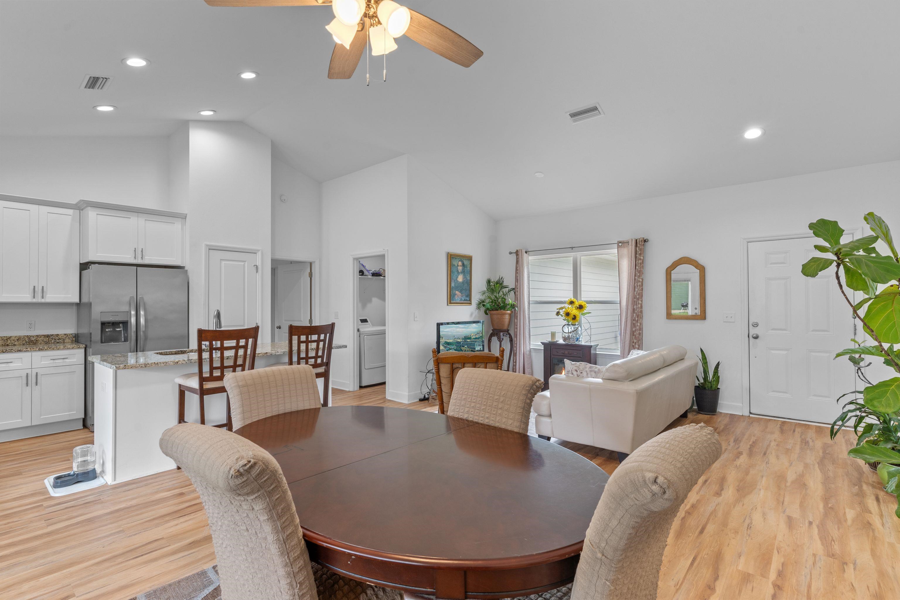 1530 Sweetbay Court