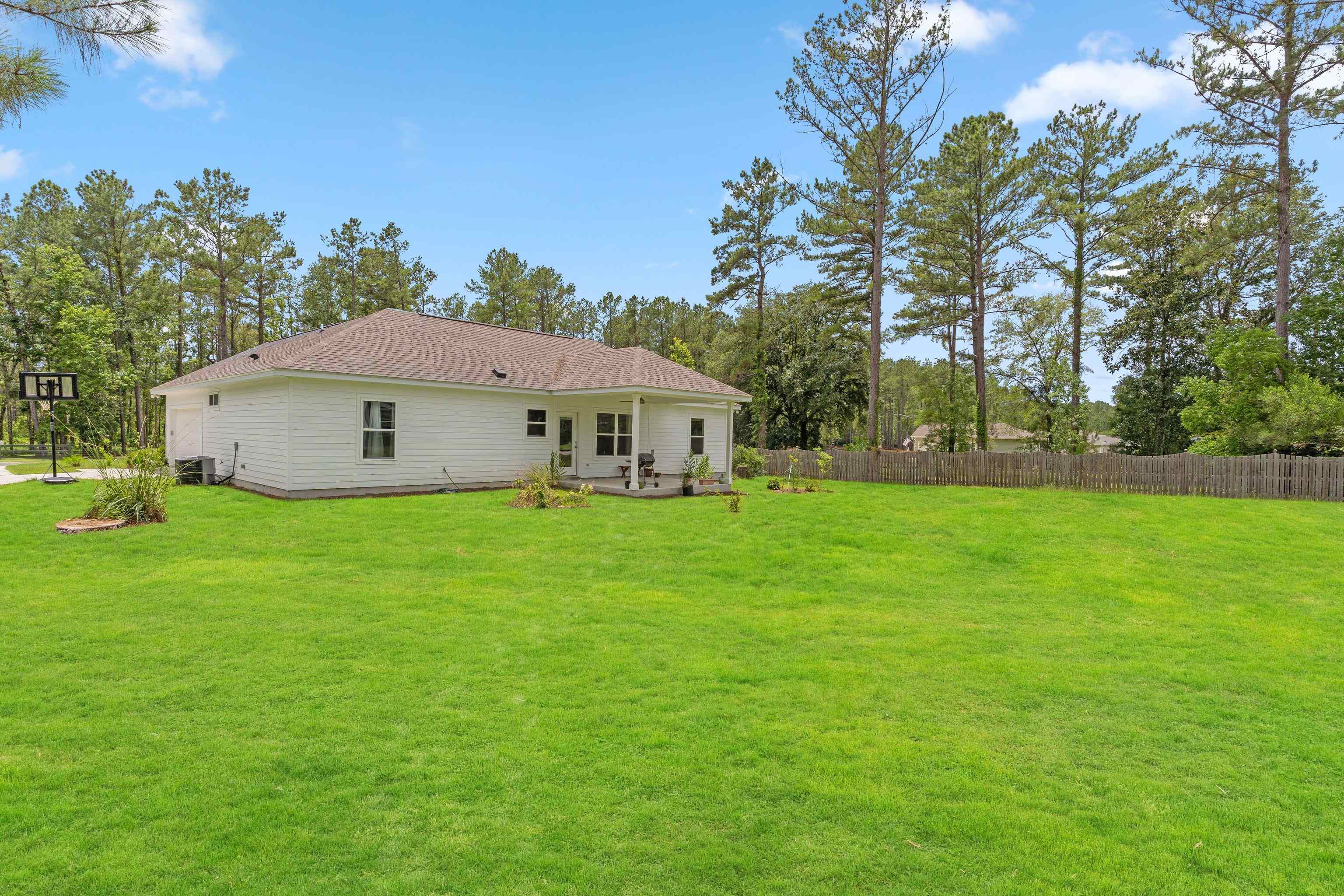 1530 Sweetbay Court