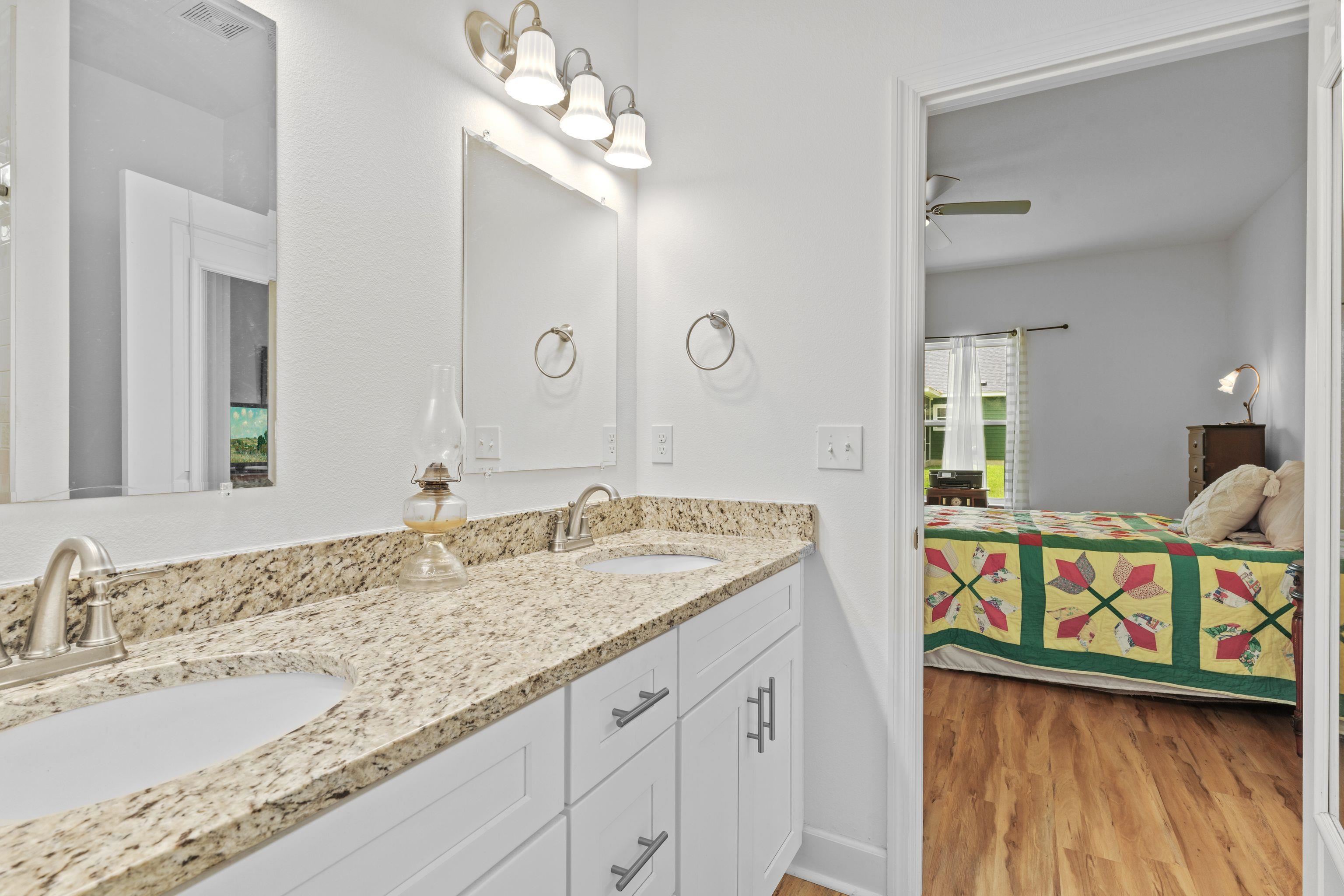 1530 Sweetbay Court