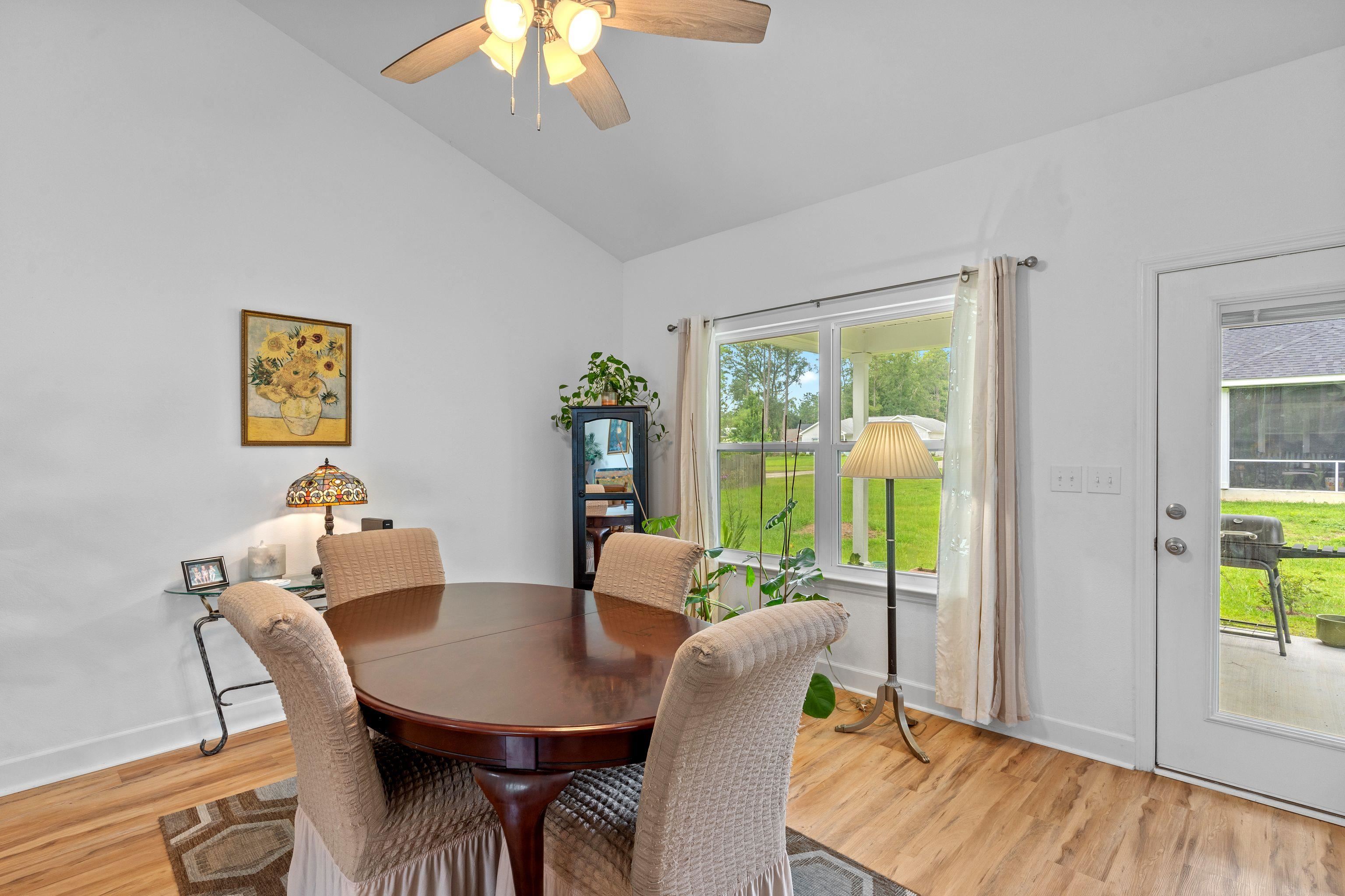 1530 Sweetbay Court