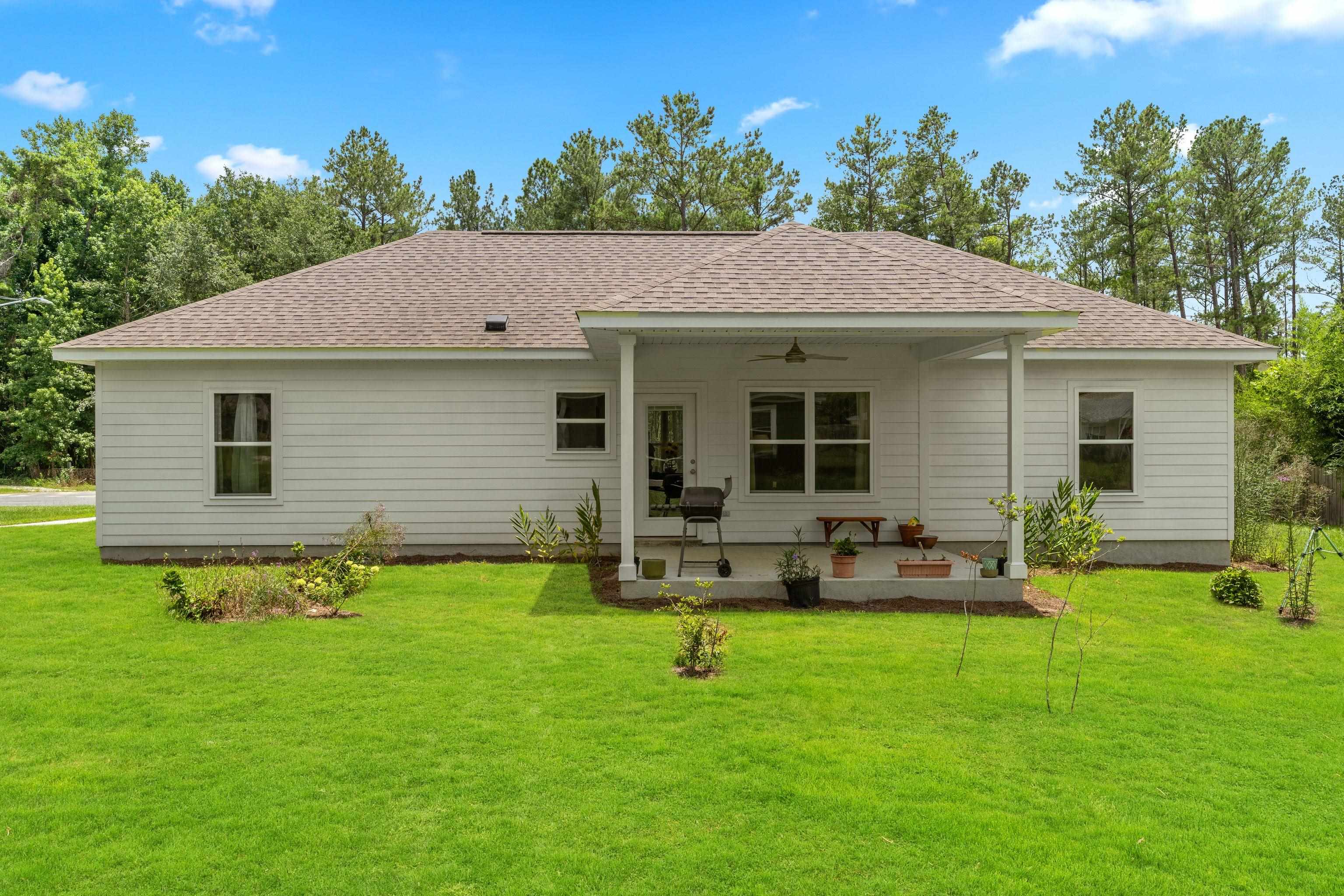 1530 Sweetbay Court
