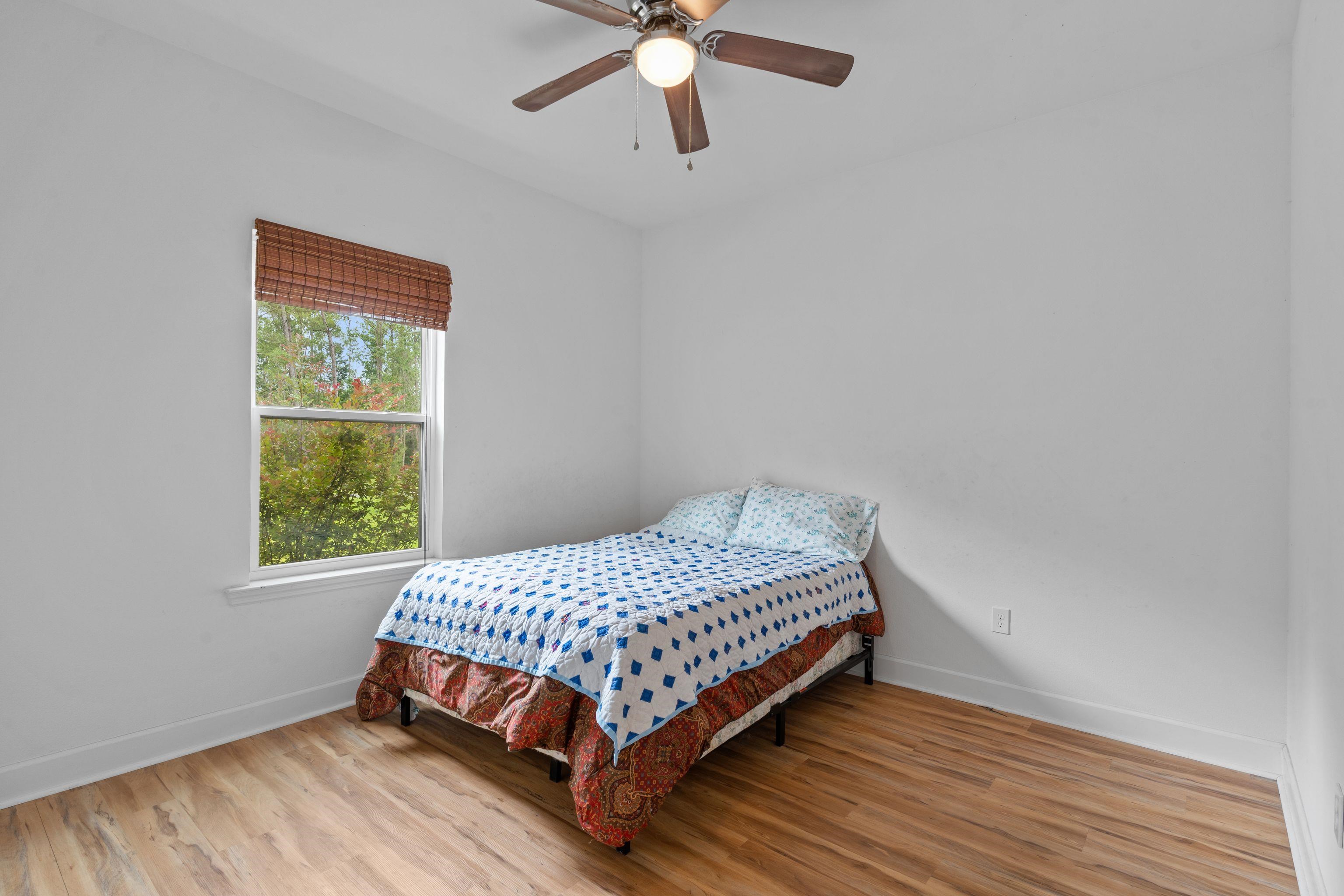 1530 Sweetbay Court