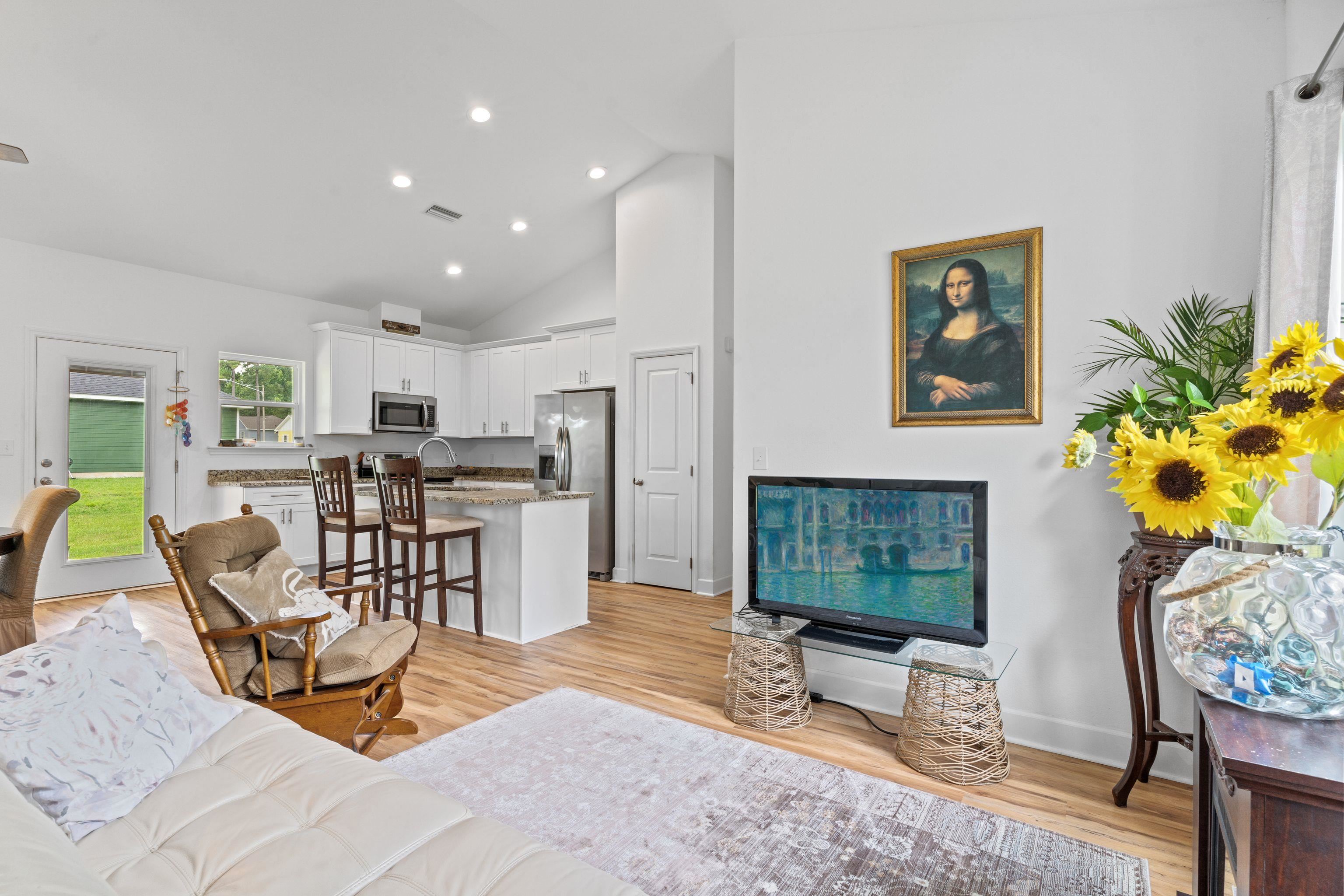 1530 Sweetbay Court