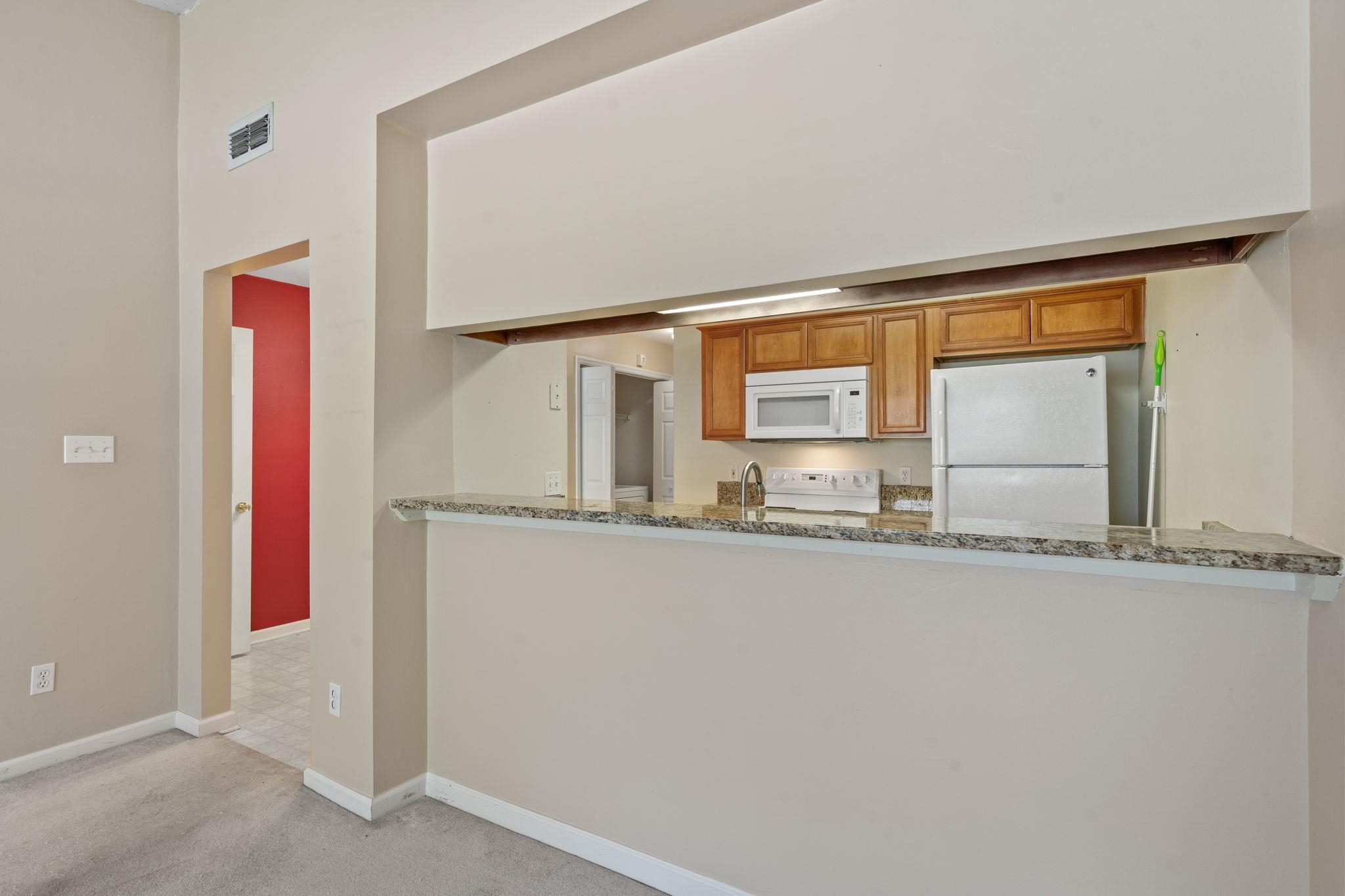 2525 Hartsfield Road Unit: 18