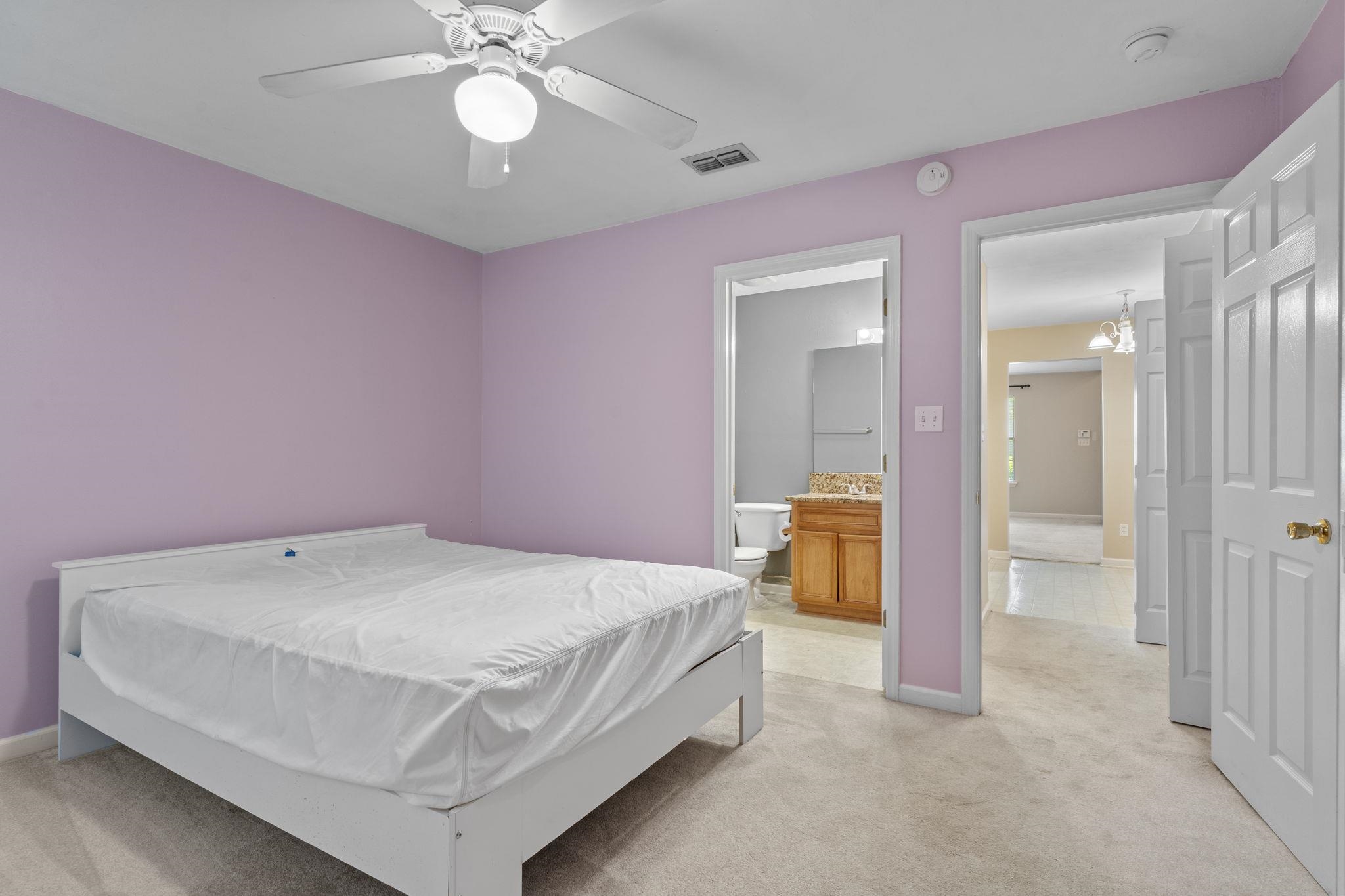 2525 Hartsfield Road Unit: 18