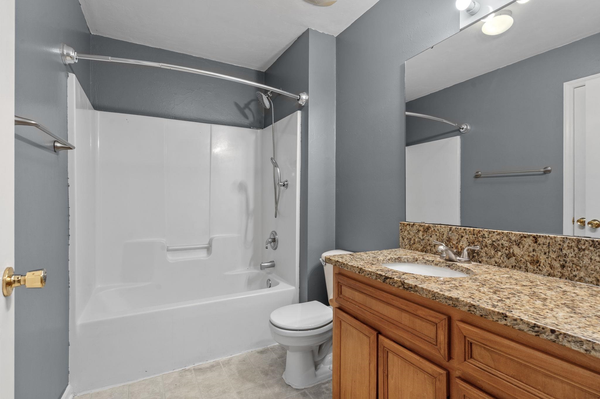 2525 Hartsfield Road Unit: 18