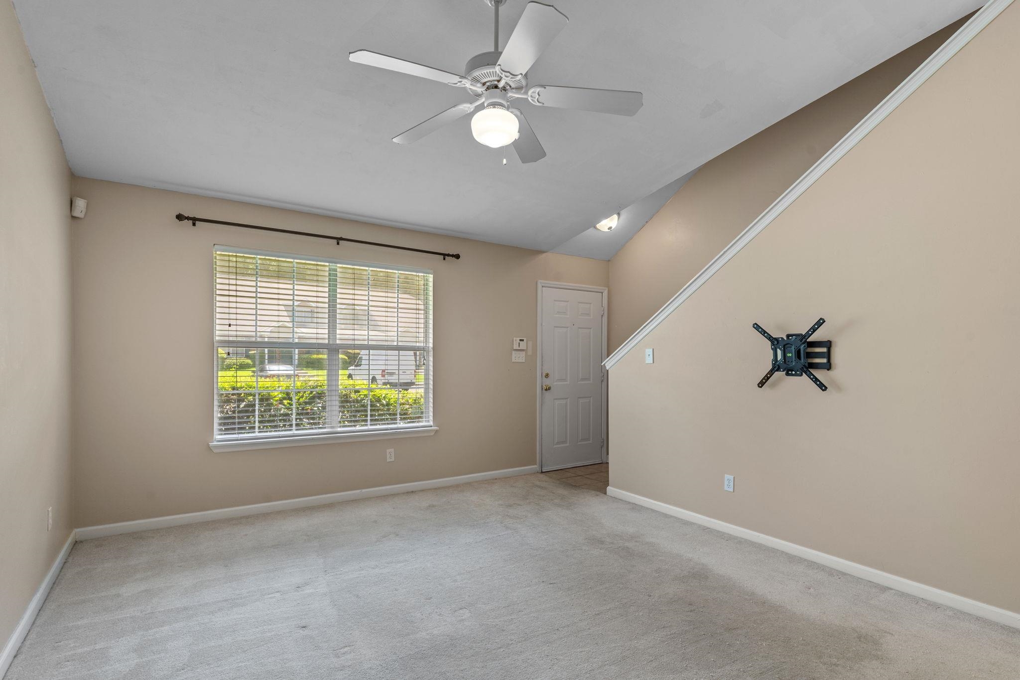 2525 Hartsfield Road Unit: 18