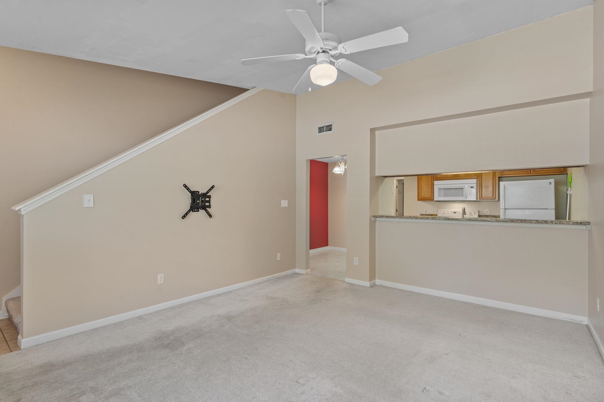 2525 Hartsfield Road Unit: 18