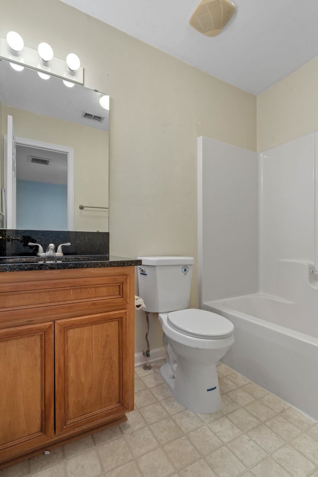 2525 Hartsfield Road Unit: 18