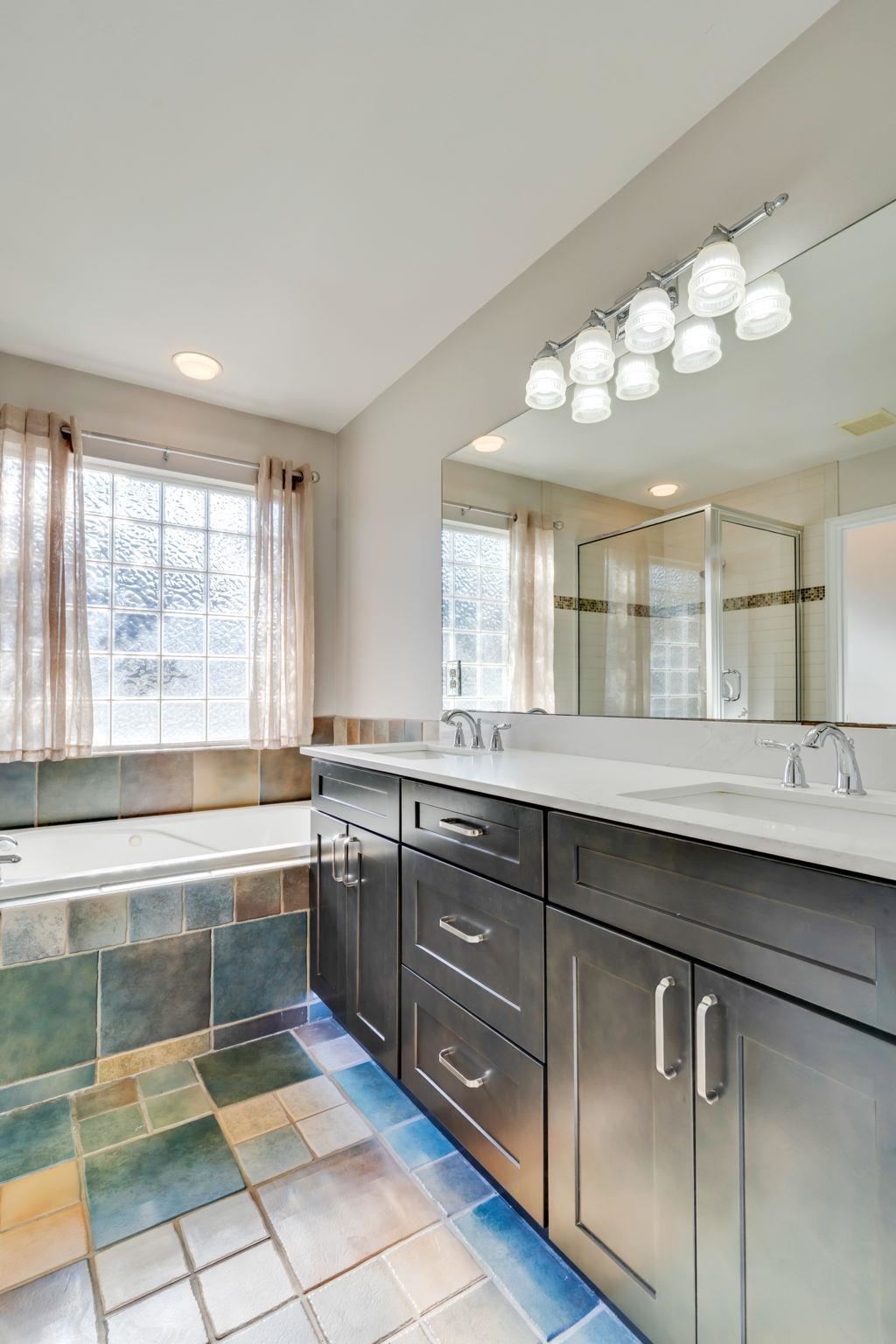 4886 Heritage Park Boulevard