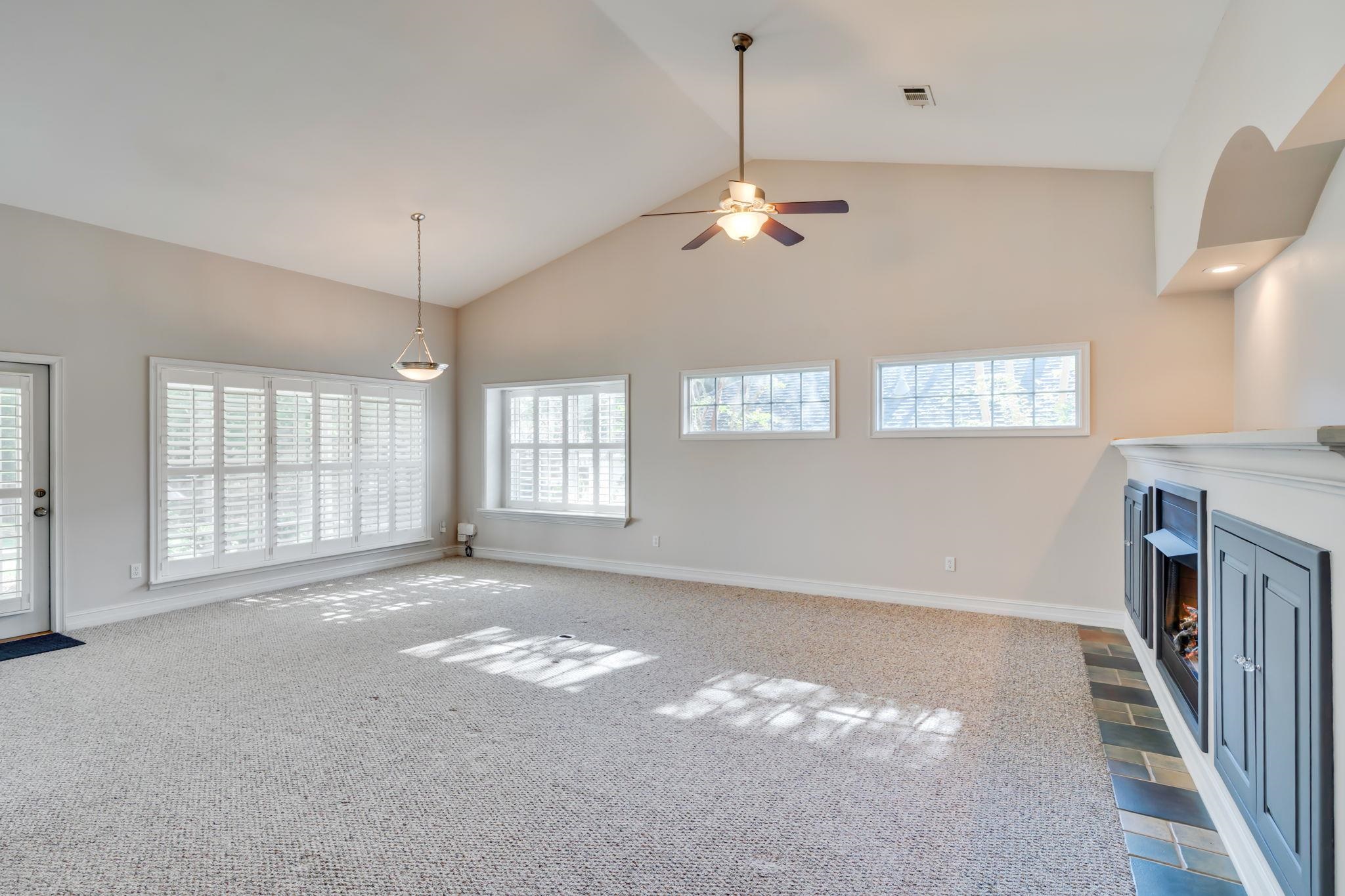 4886 Heritage Park Boulevard