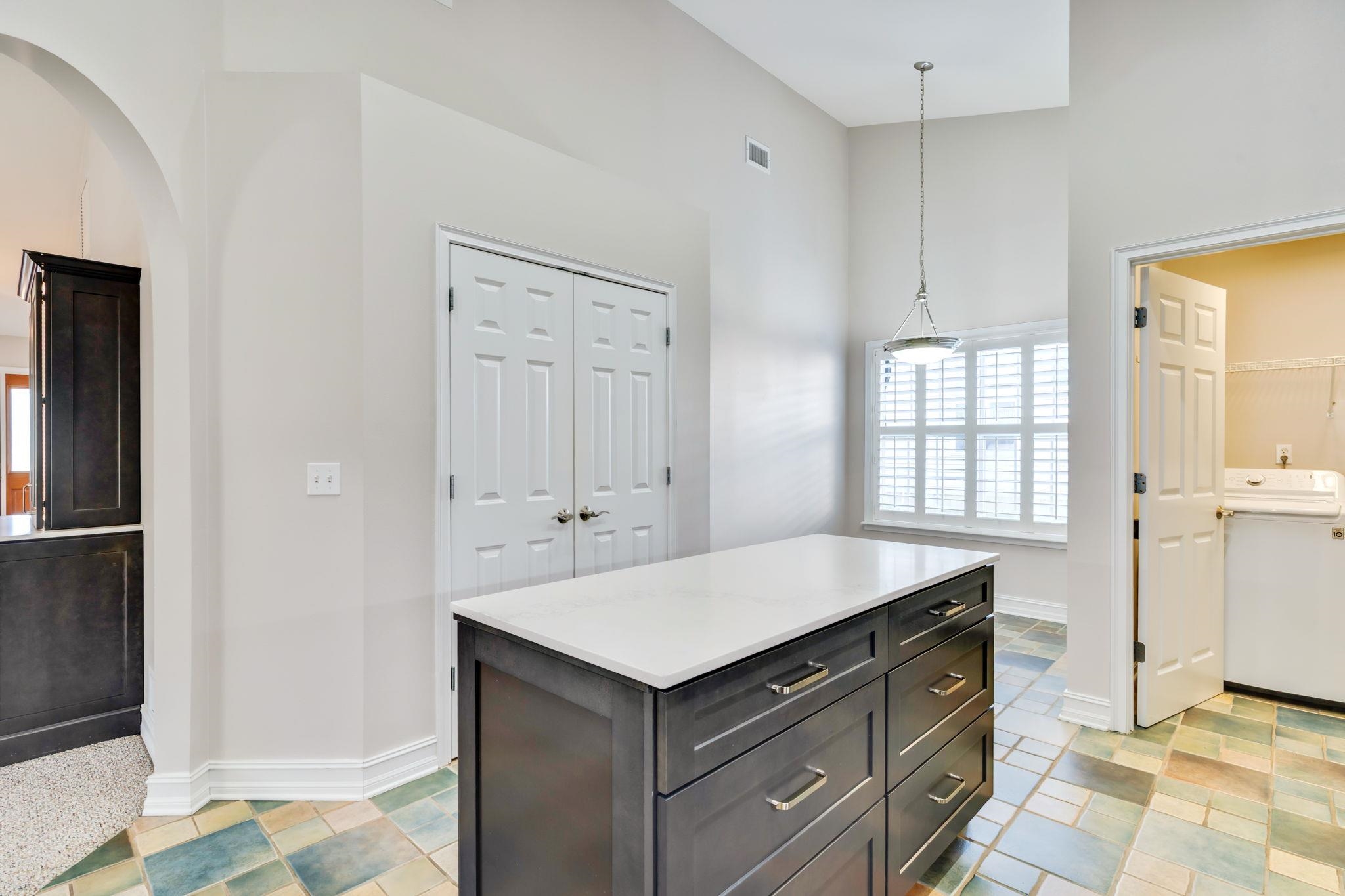 4886 Heritage Park Boulevard