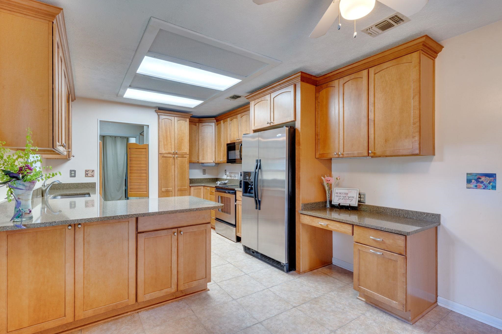 3909 Royal Oaks Drive