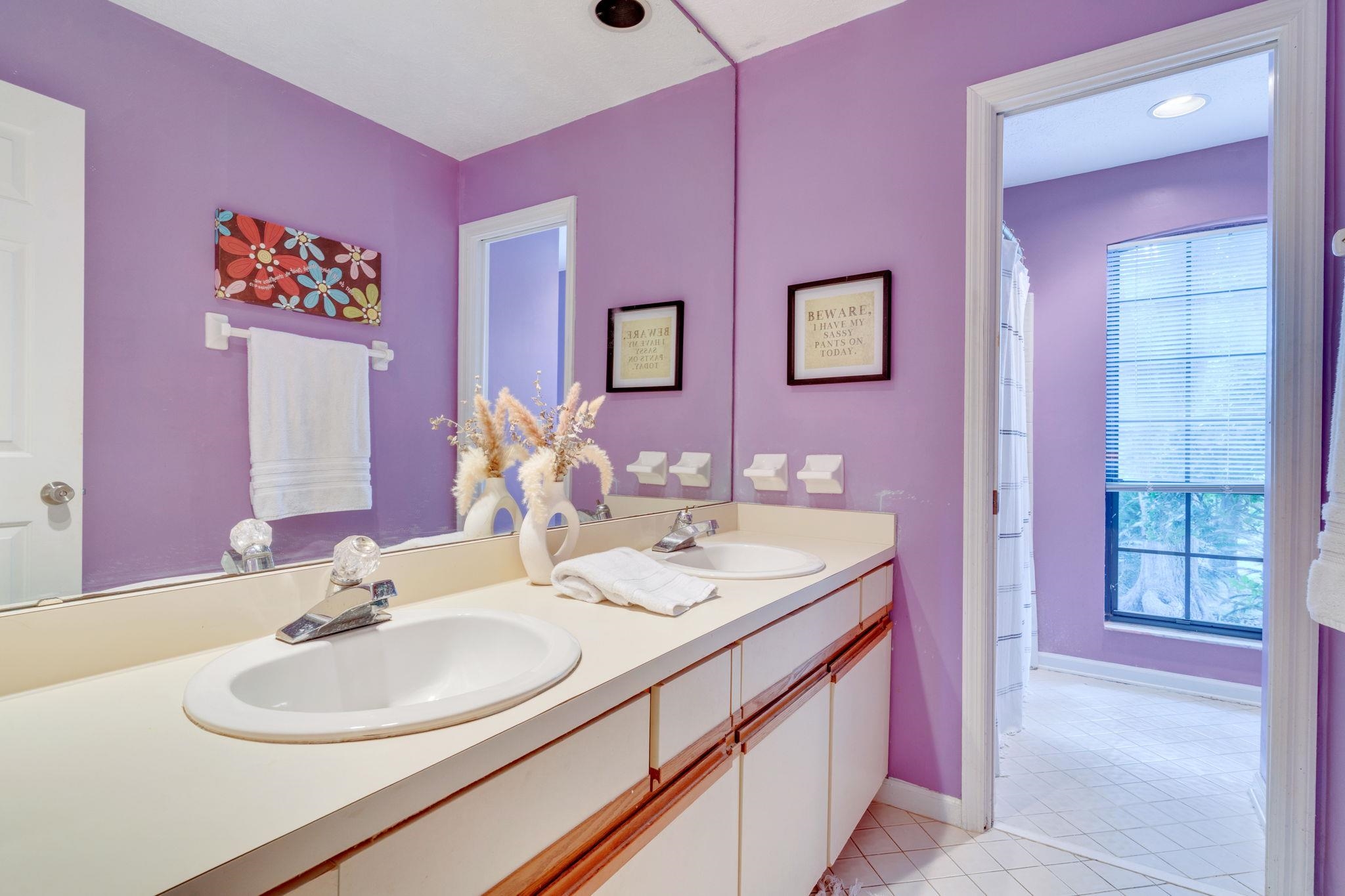 3909 Royal Oaks Drive