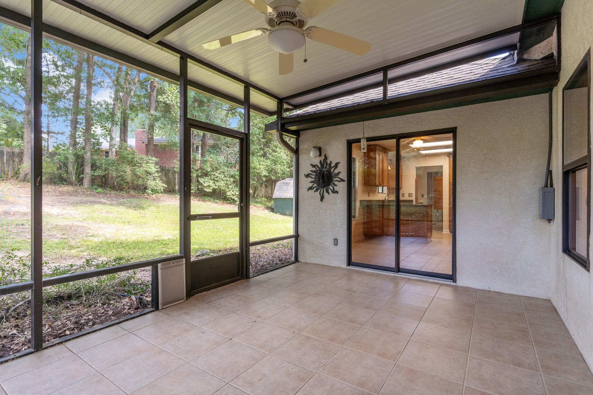 3909 Royal Oaks Drive