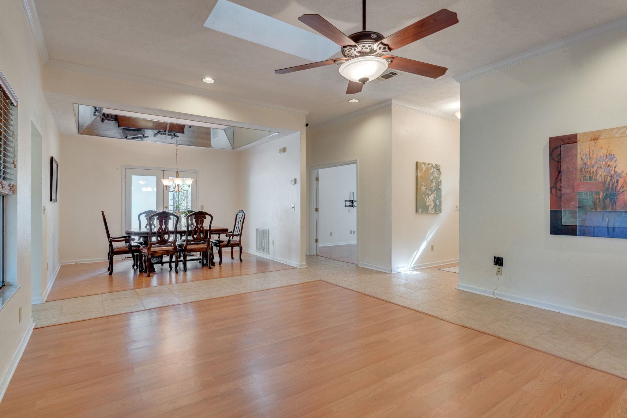 3909 Royal Oaks Drive