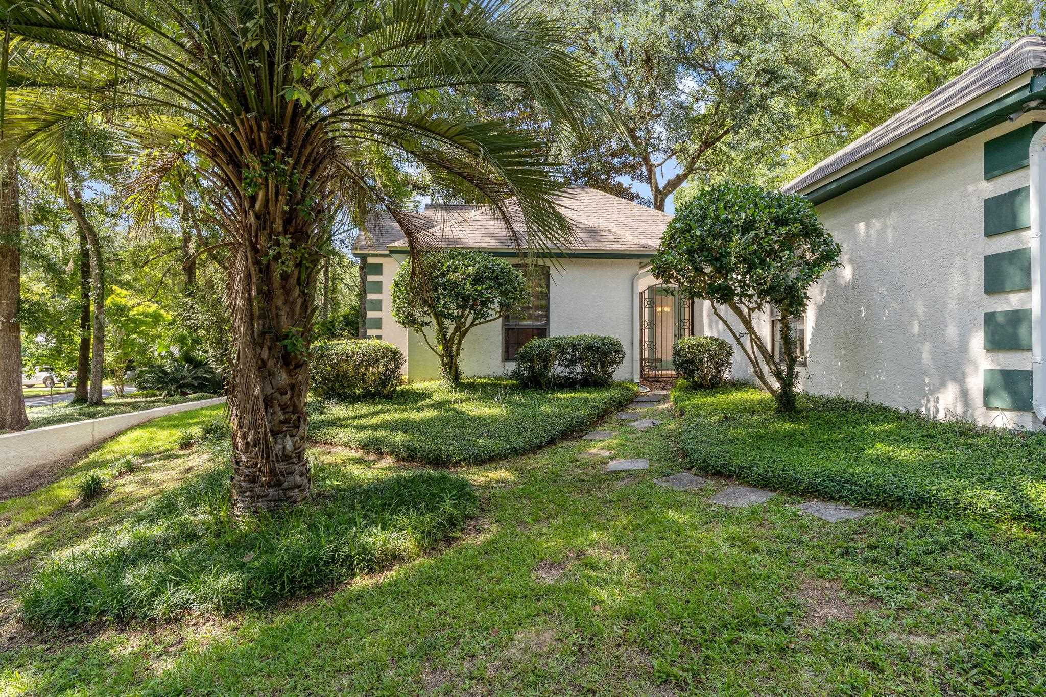 3909 Royal Oaks Drive