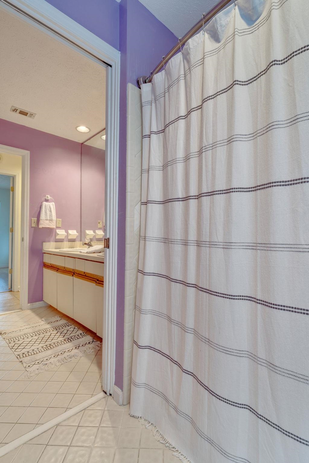 3909 Royal Oaks Drive