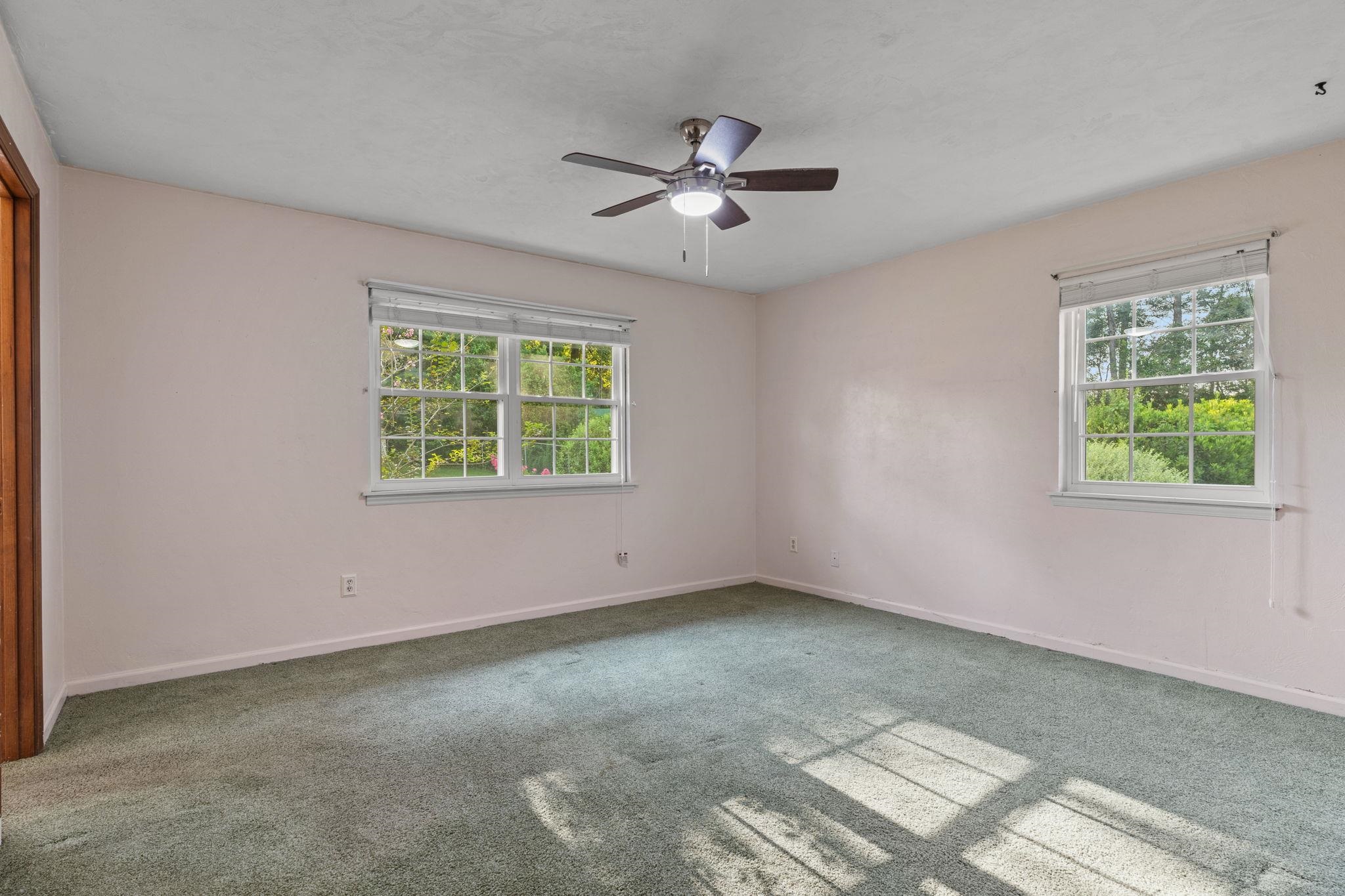 4905 Vernon Road