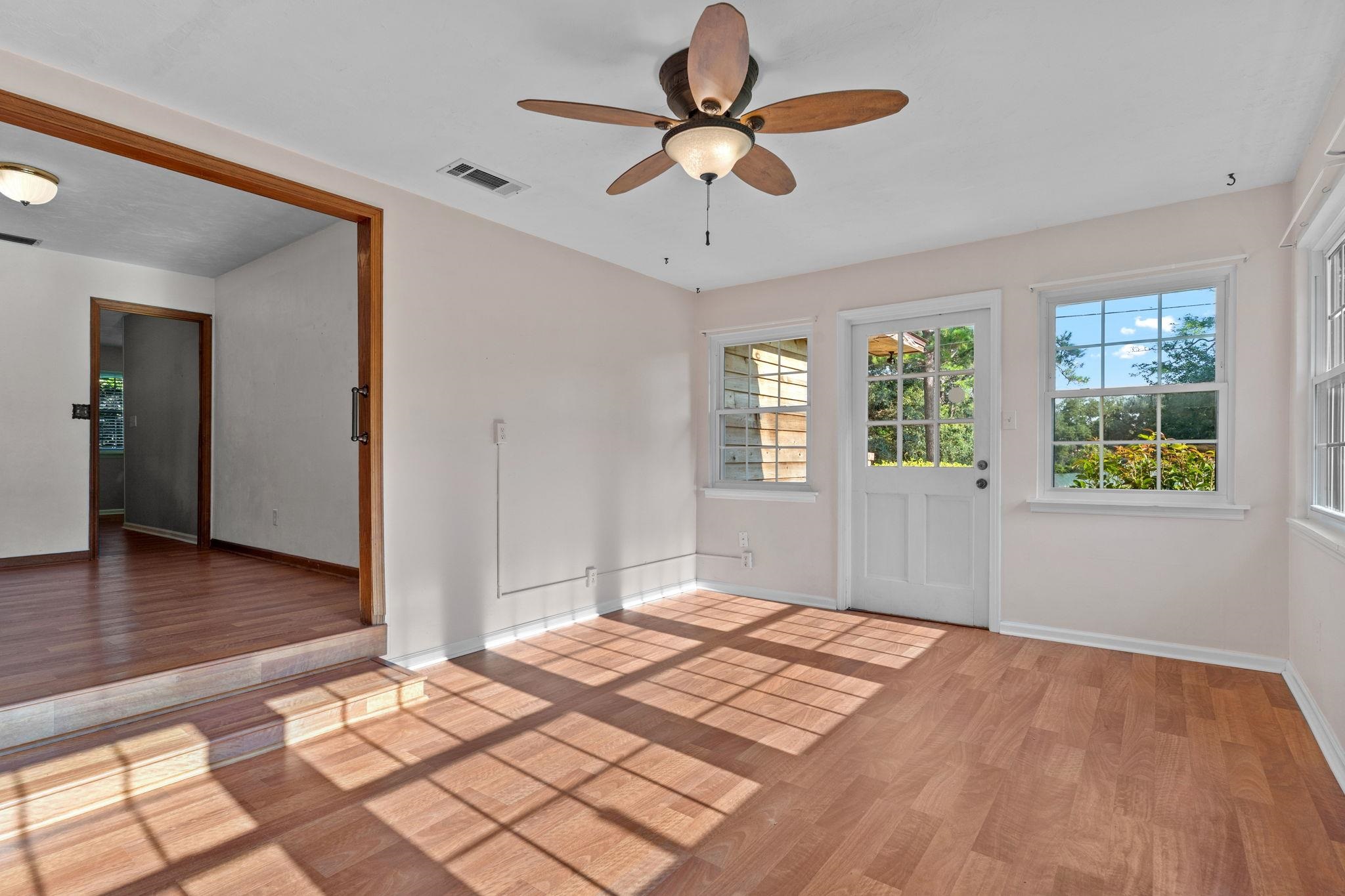 4905 Vernon Road