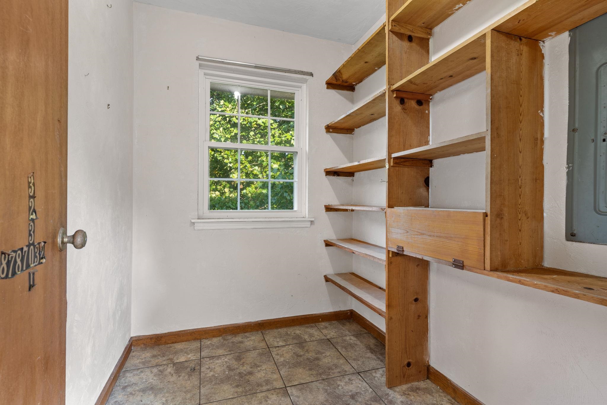 4905 Vernon Road