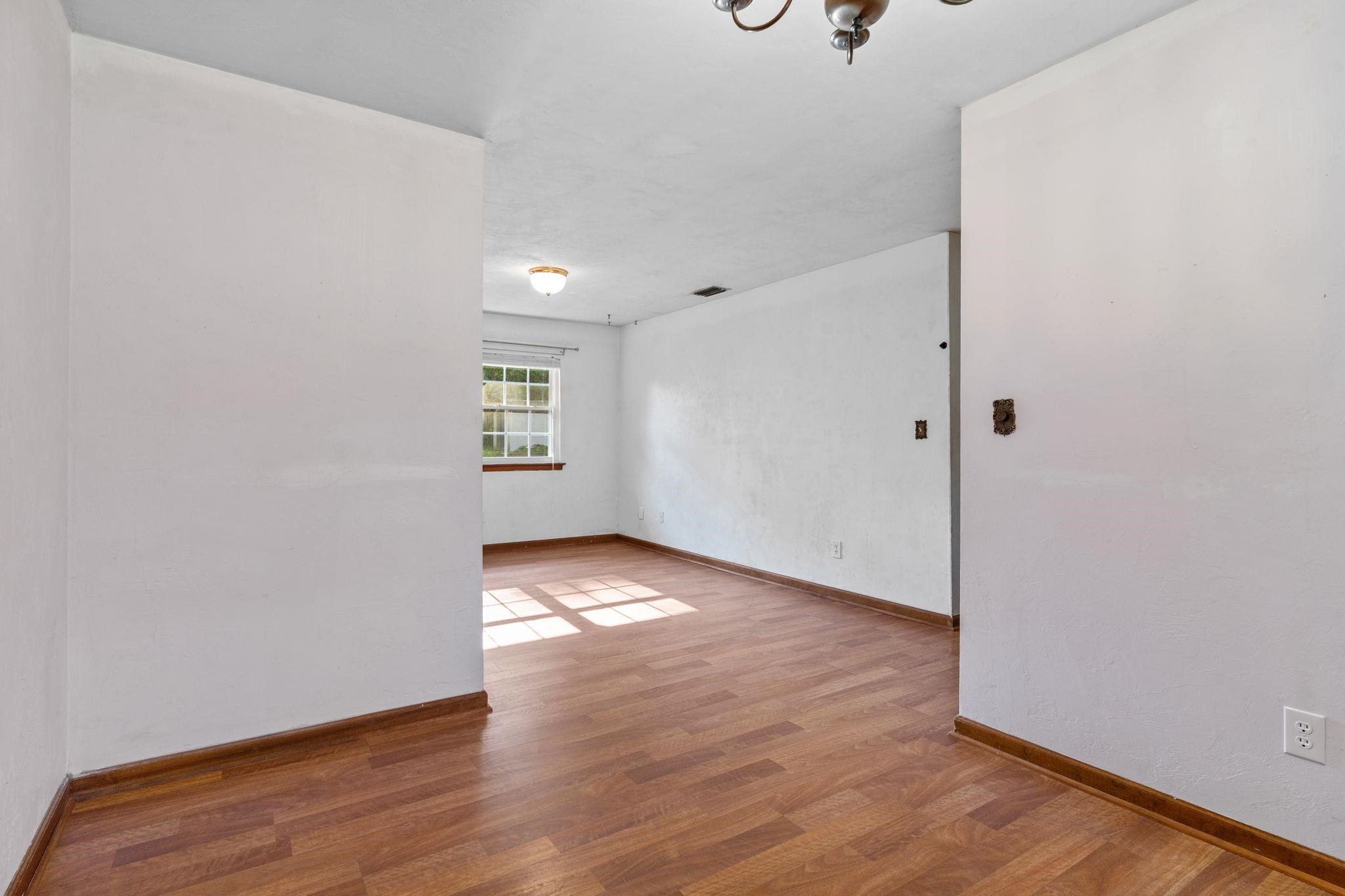 4905 Vernon Road