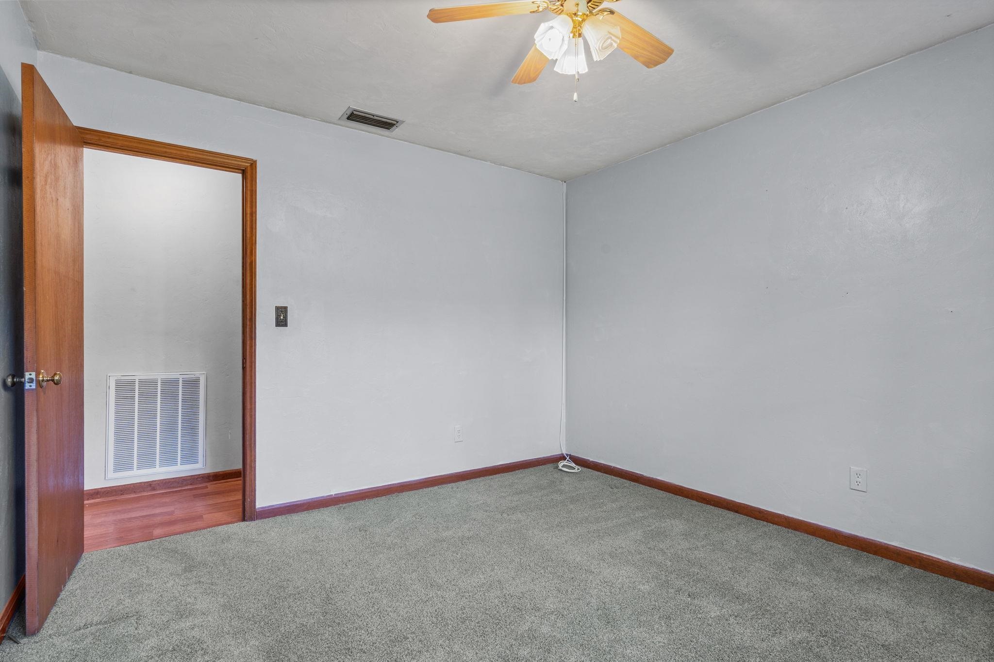 4905 Vernon Road