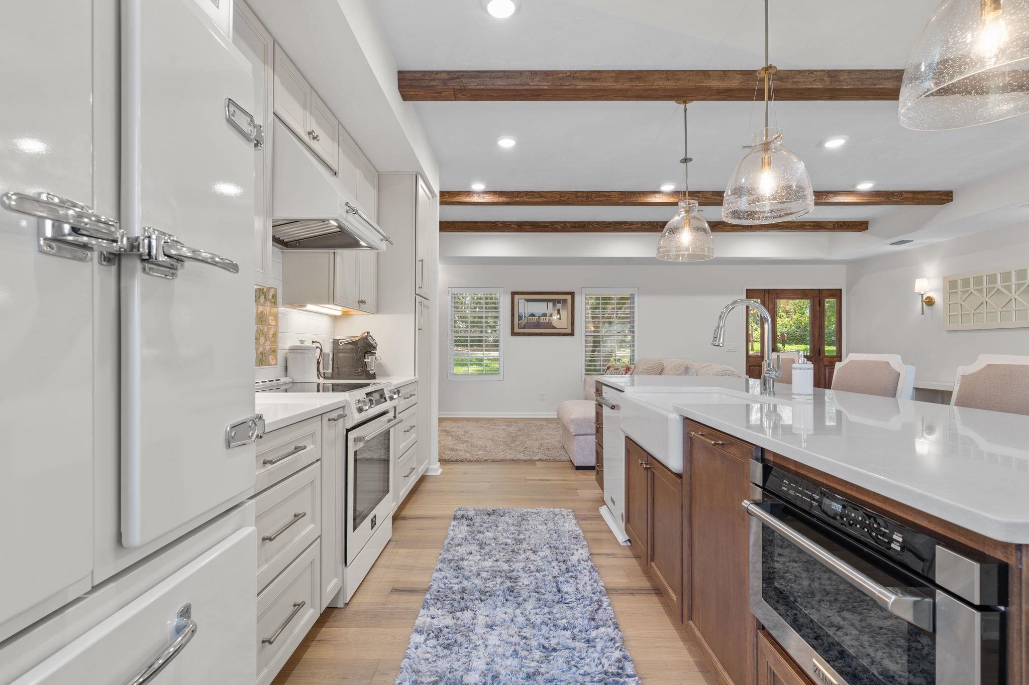 6464 Downhill Road