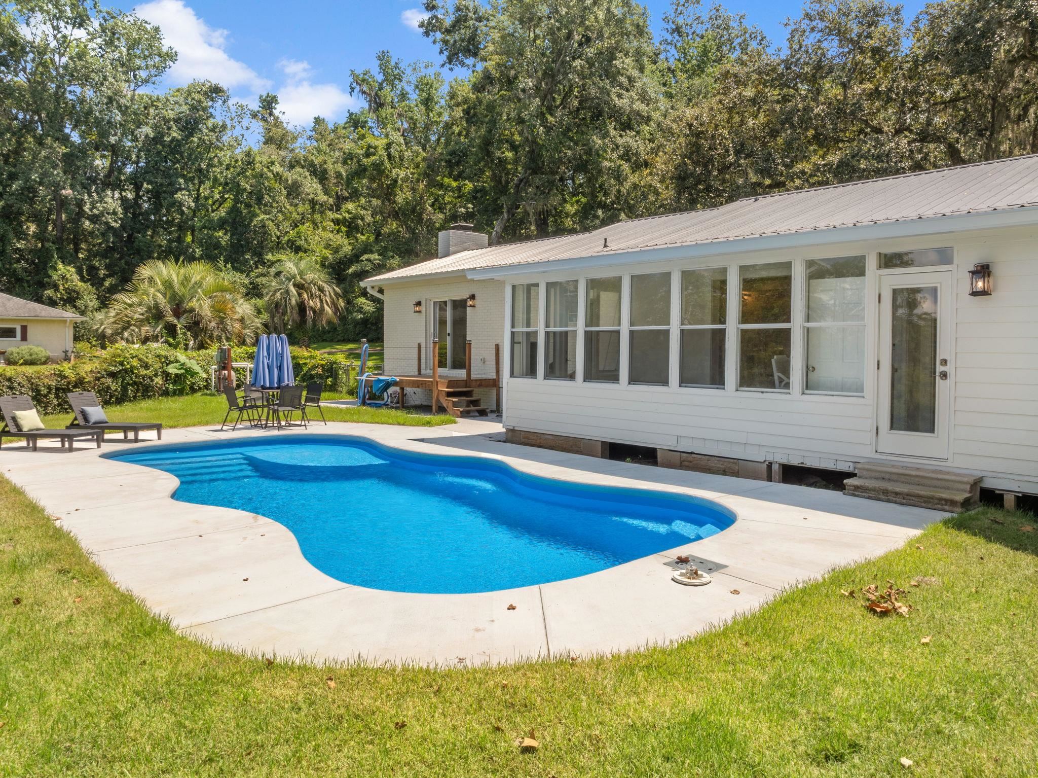 6464 Downhill Road
