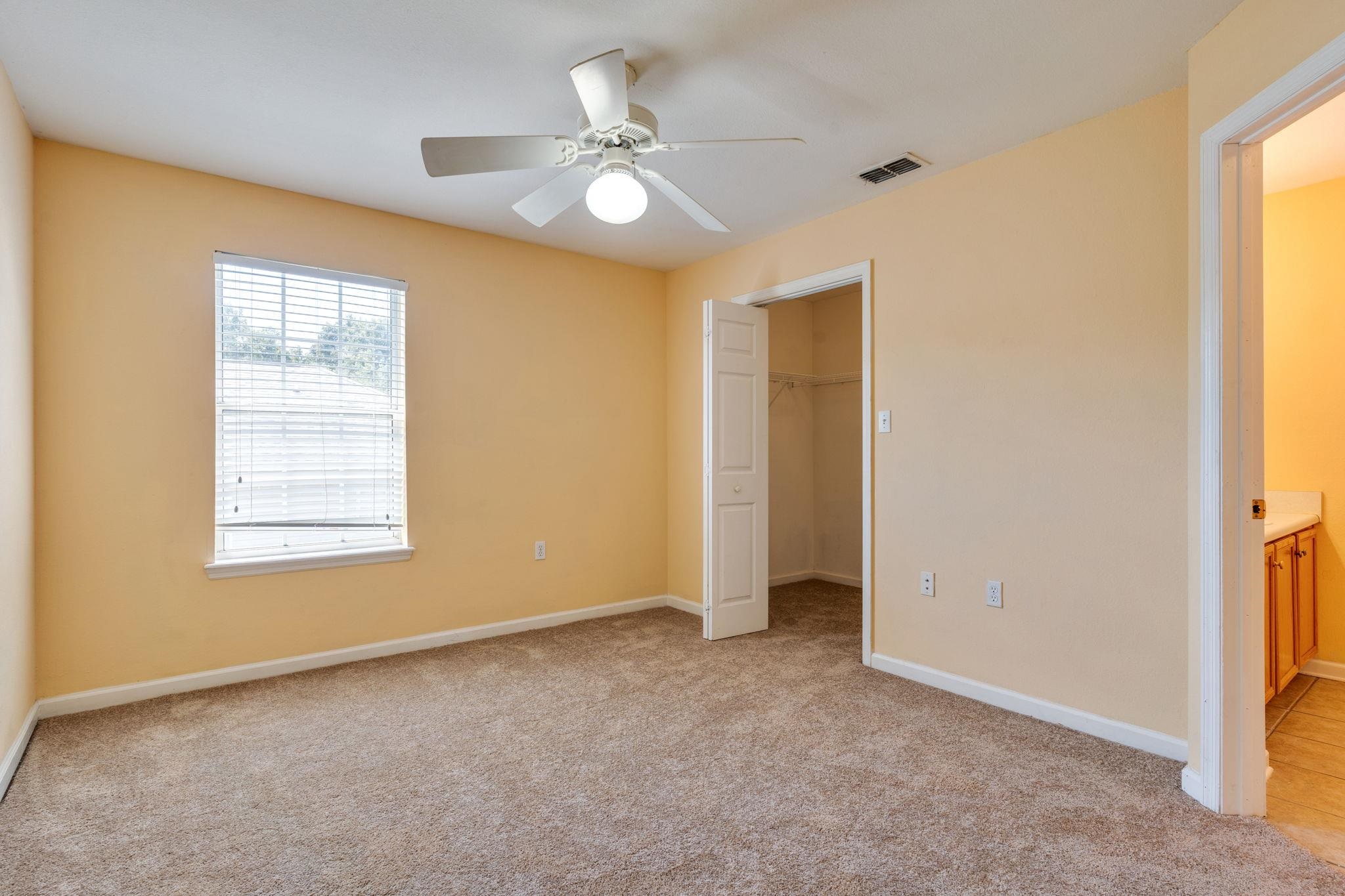 2738 W Tharpe Street Unit: 2306