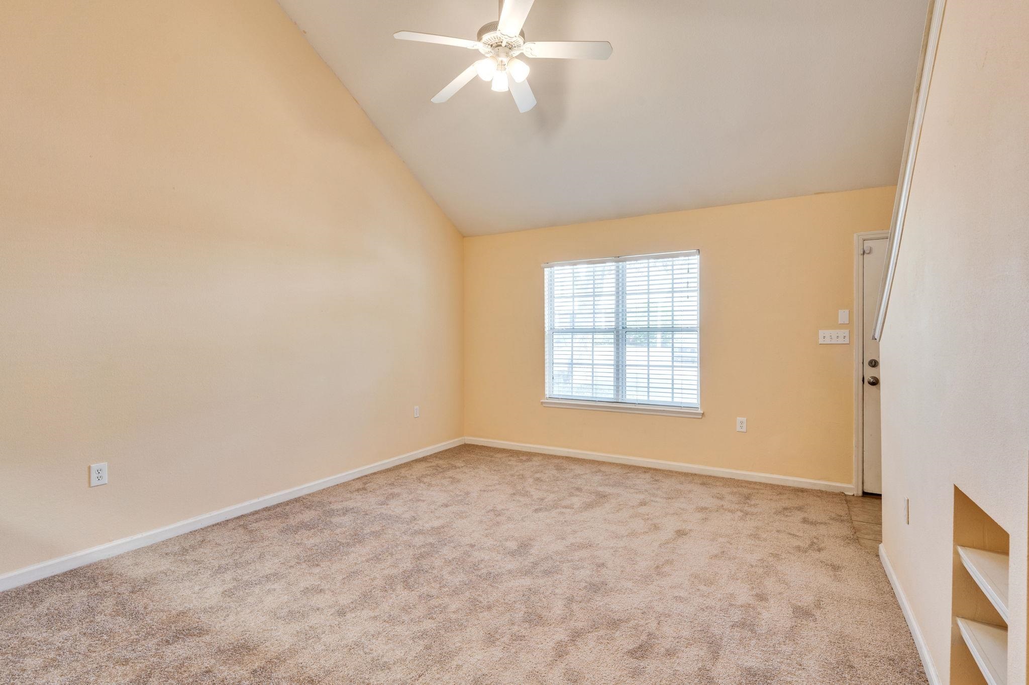 2738 W Tharpe Street Unit: 2306