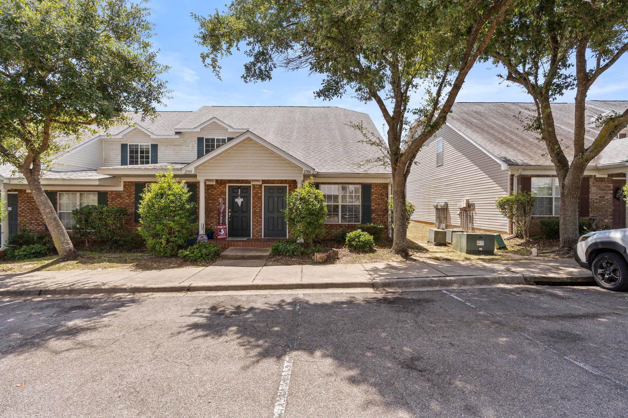 2738 W Tharpe Street Unit: 2306