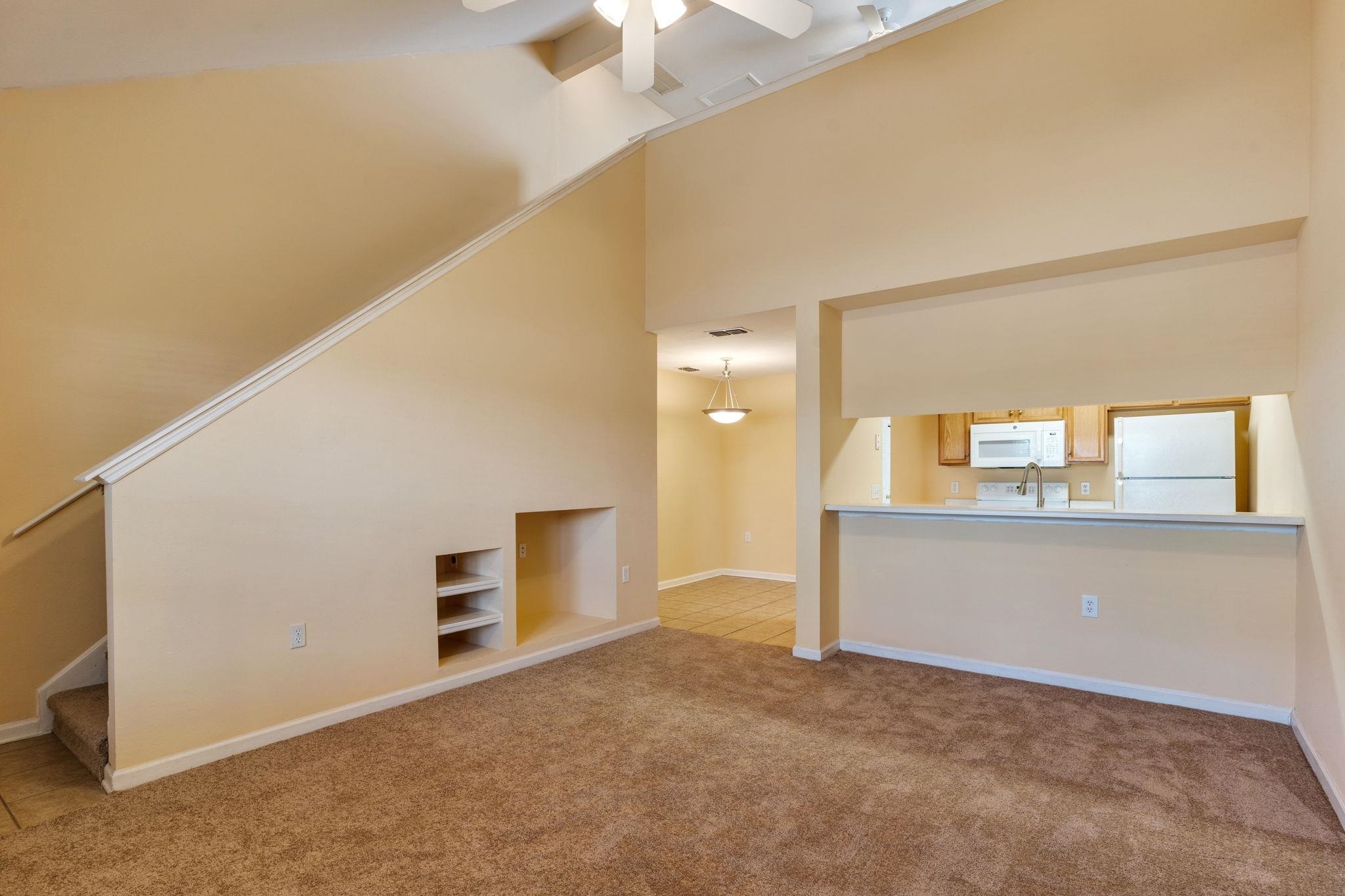 2738 W Tharpe Street Unit: 2306