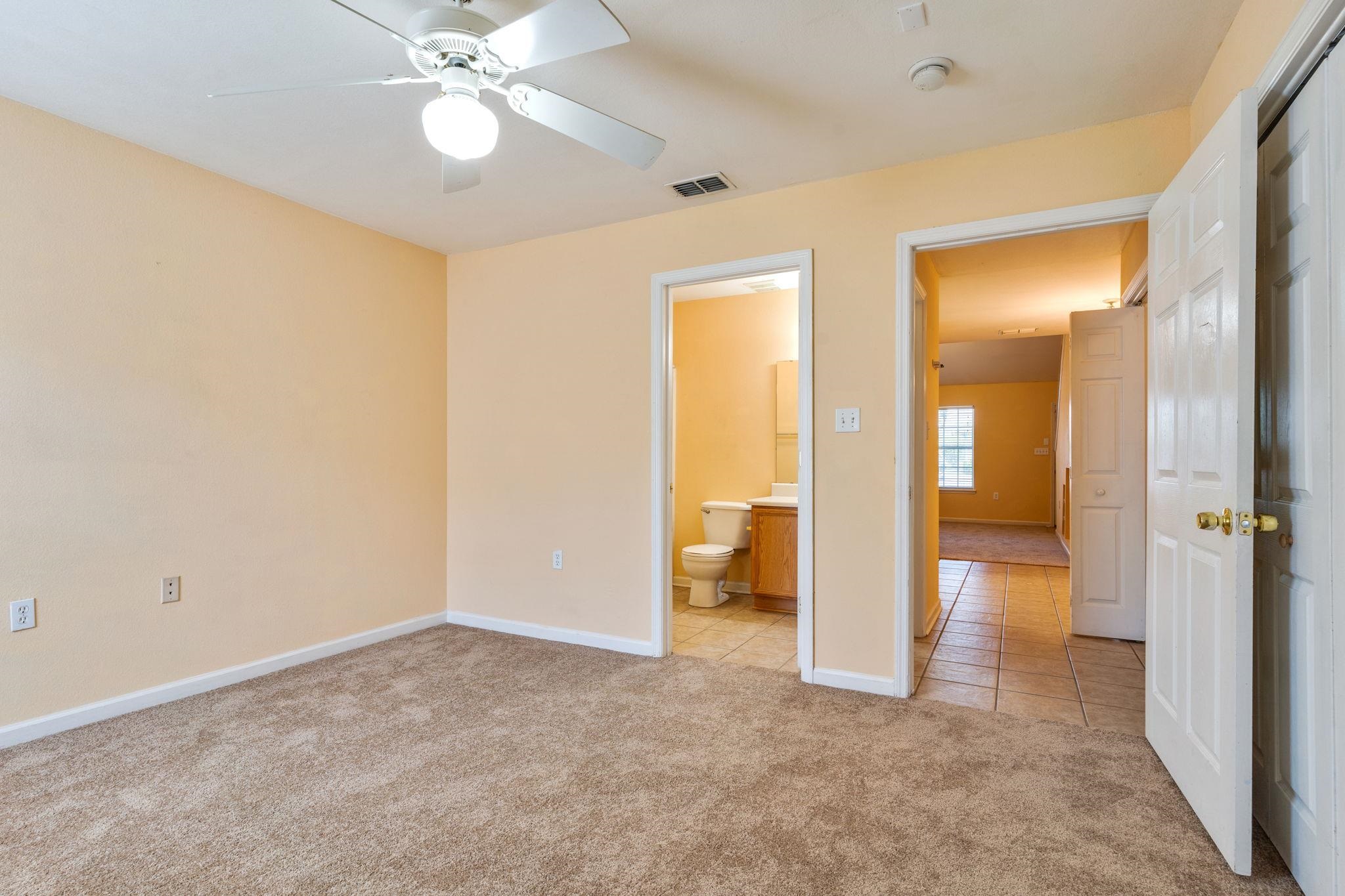 2738 W Tharpe Street Unit: 2306