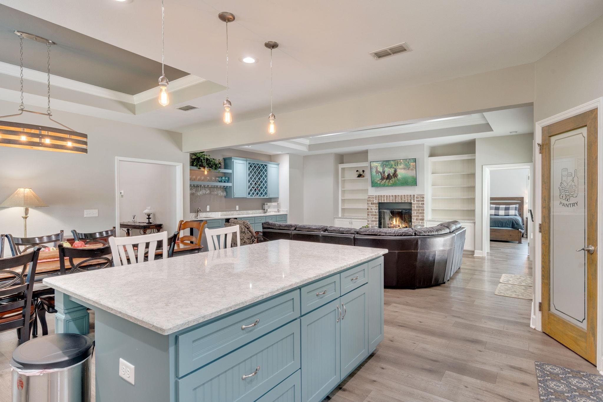 7804 Thornhill Lane