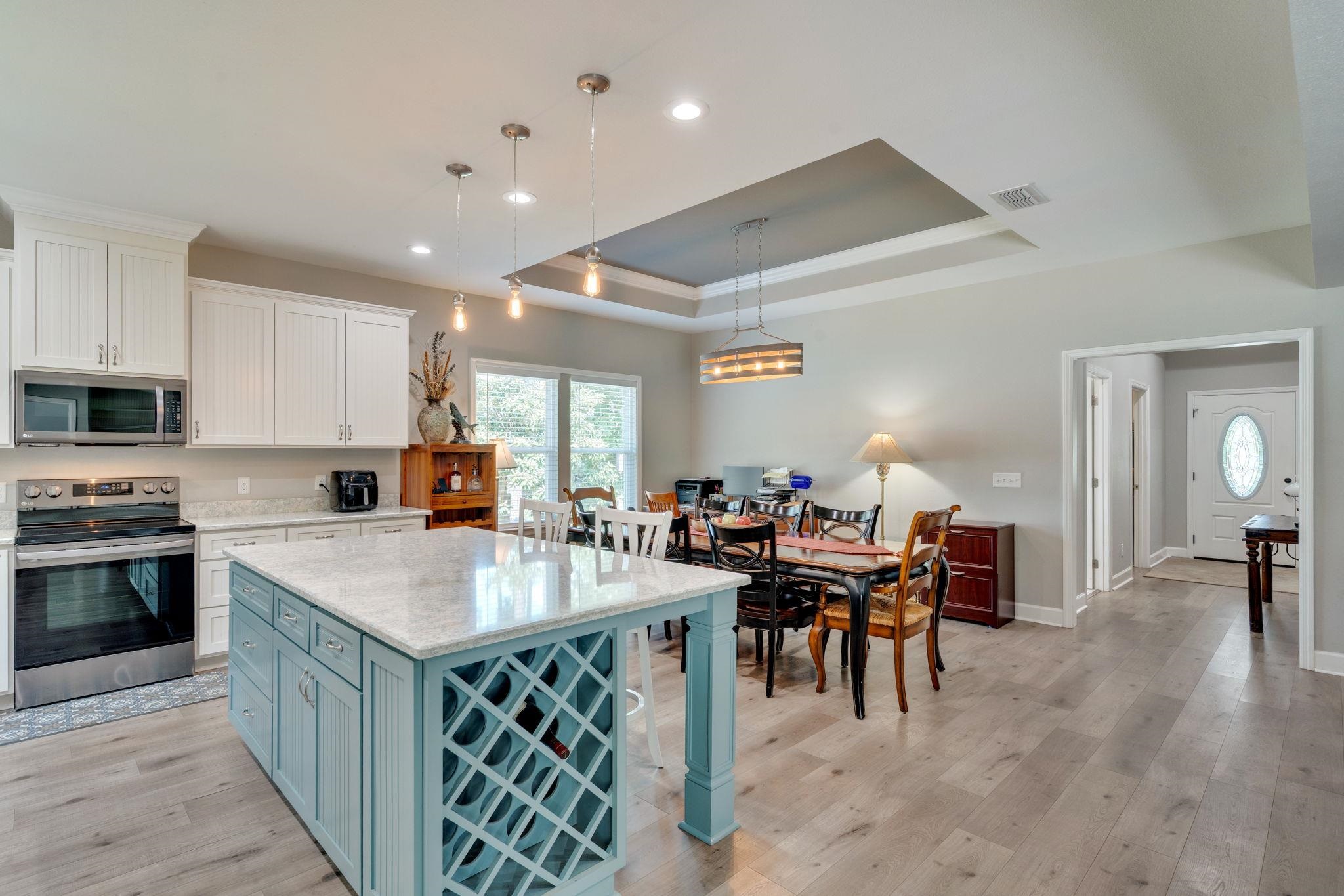 7804 Thornhill Lane