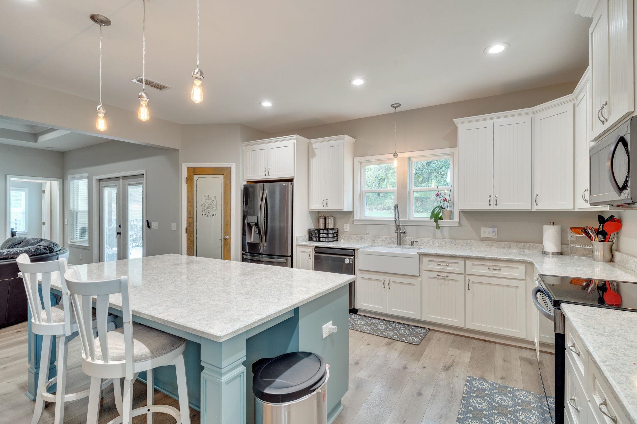 7804 Thornhill Lane