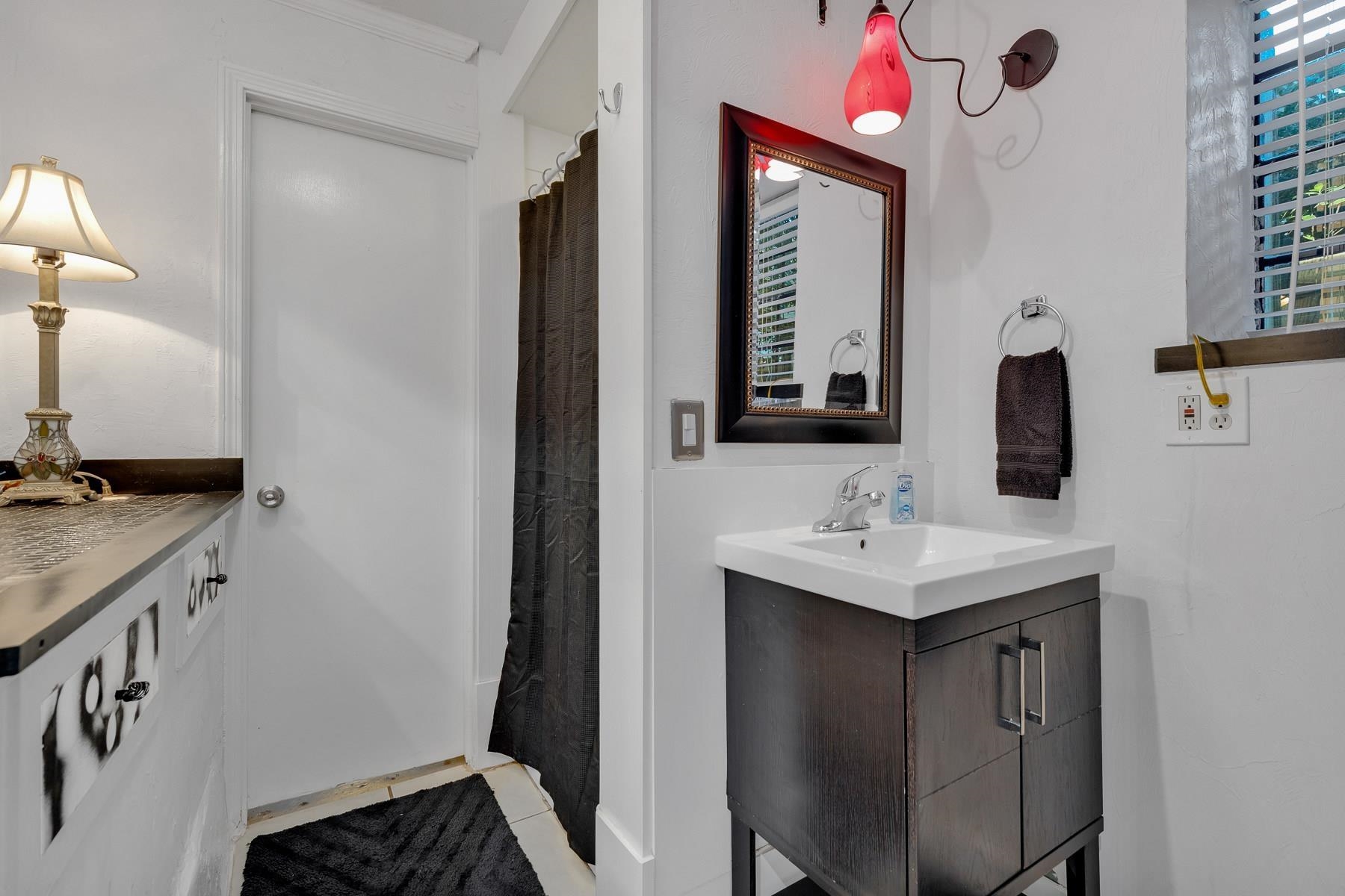 416 E Georgia Street