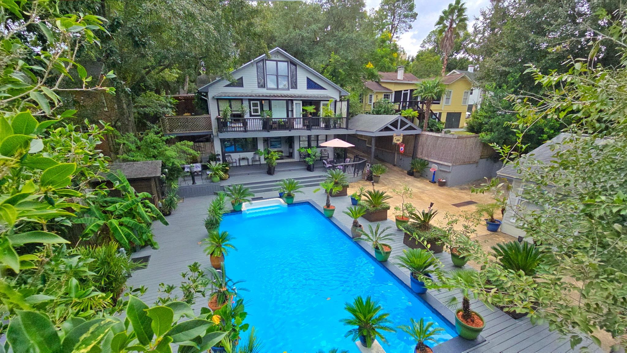 416 E Georgia Street