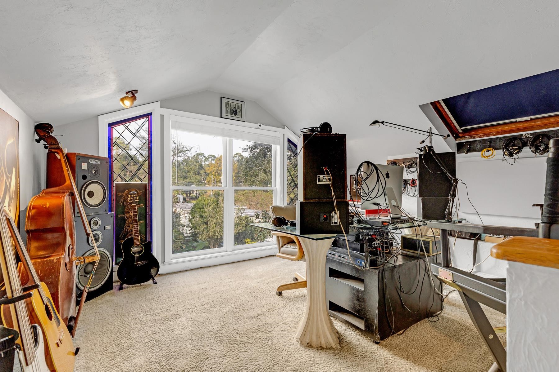 416 E Georgia Street