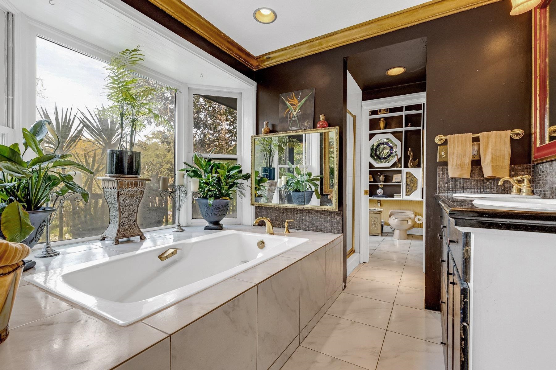 416 E Georgia Street