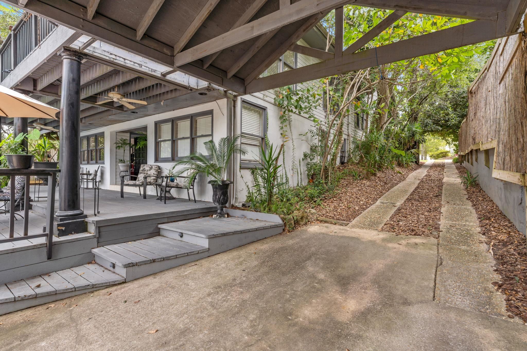 416 E Georgia Street