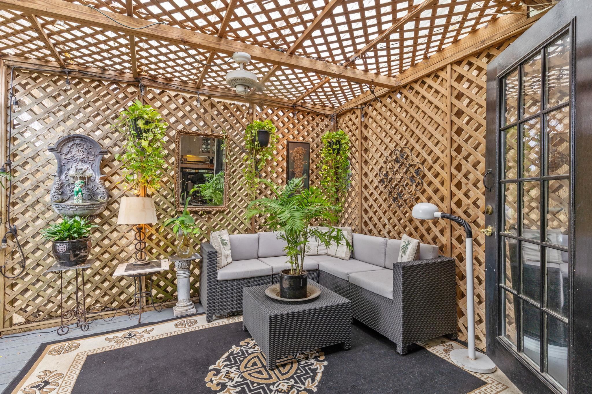 416 E Georgia Street