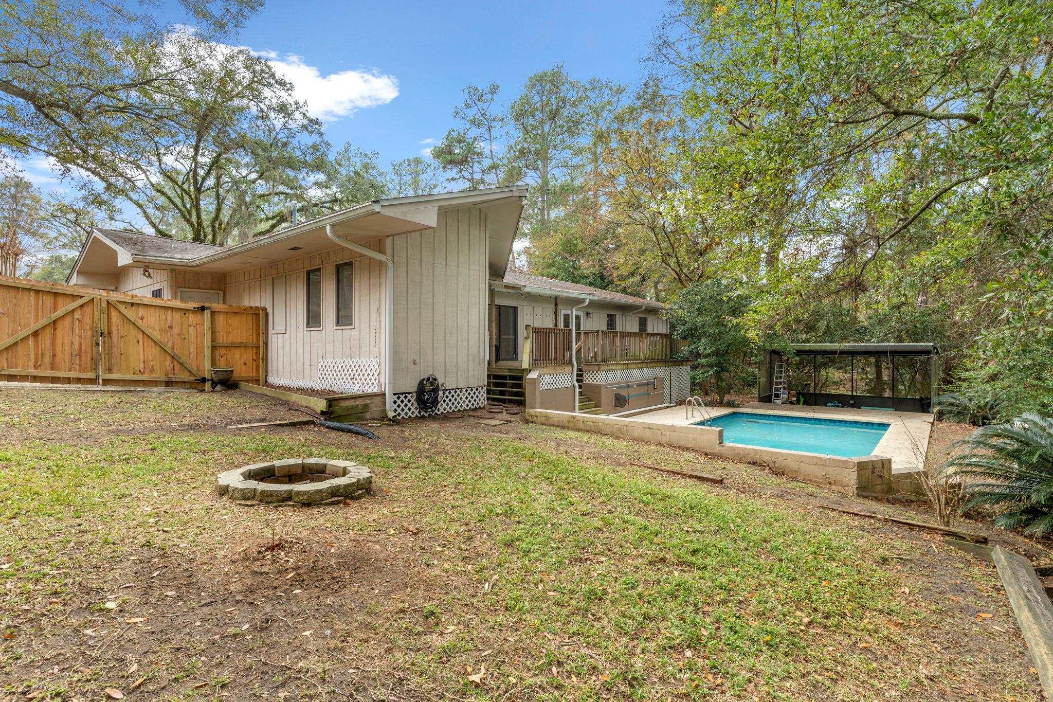 1912 W NELSON Circle