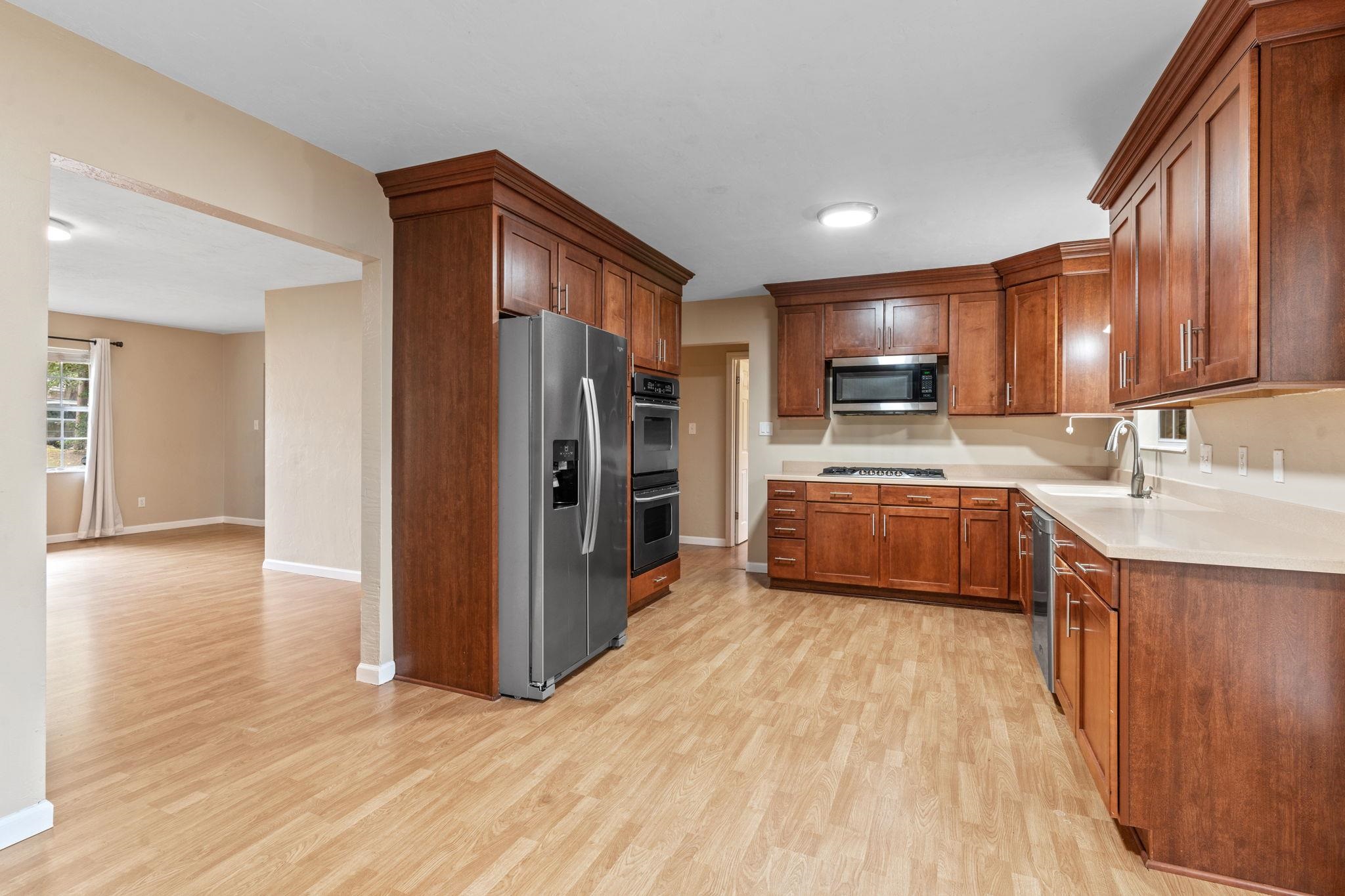 1912 W NELSON Circle